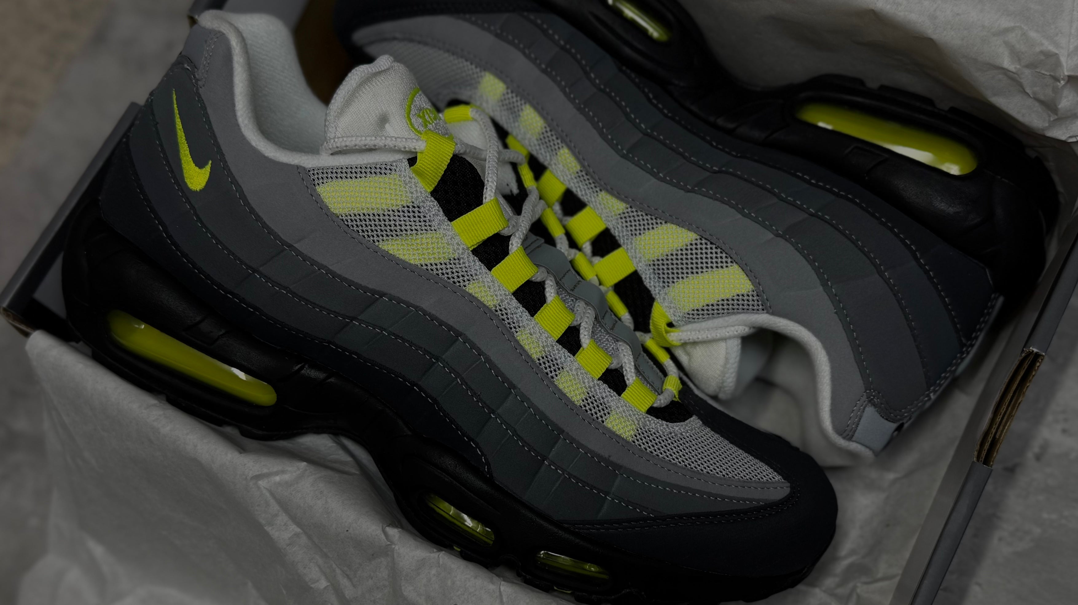 Nike Air Max 95 Neon trainers