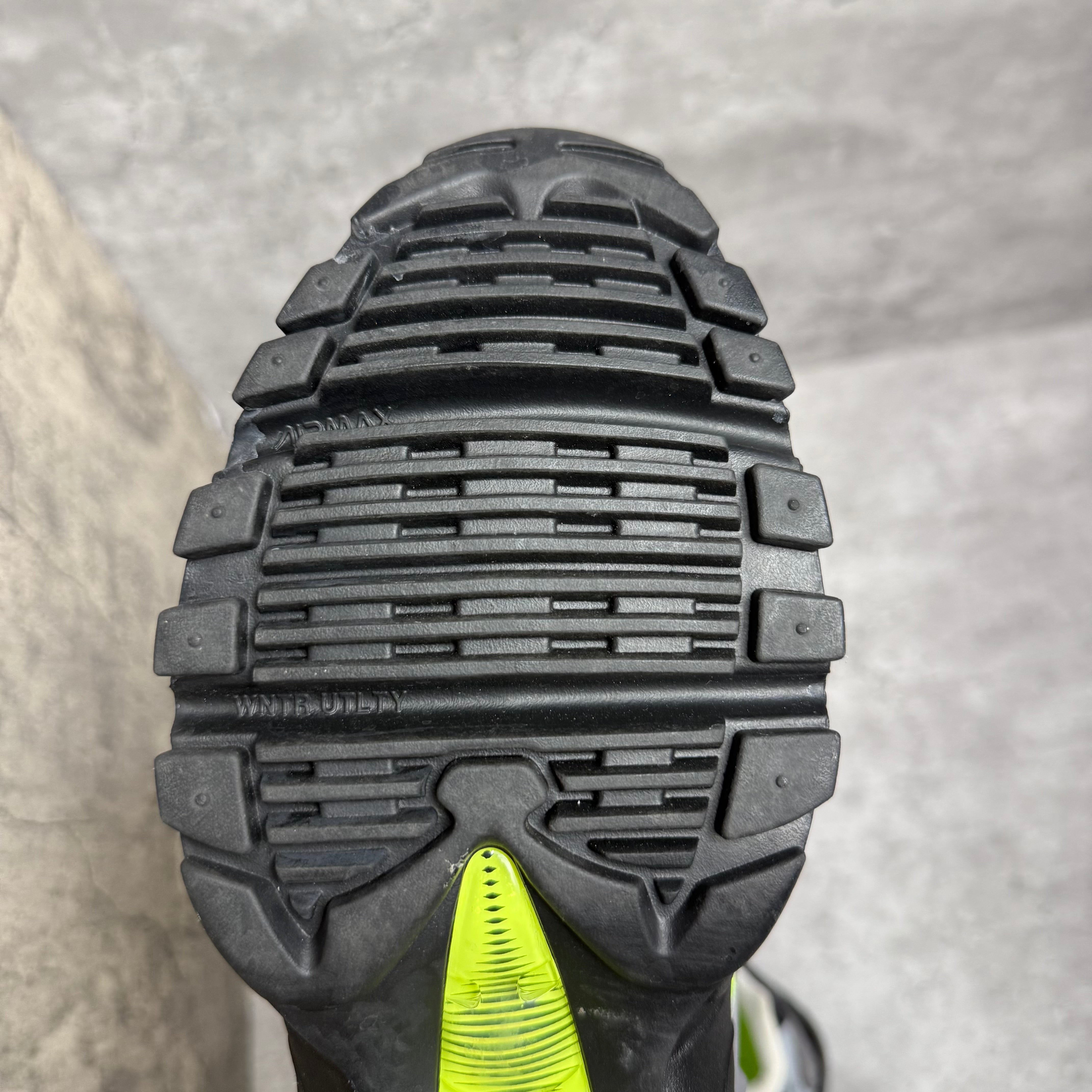 Nike Airmax 95 NDSTRKT Neon