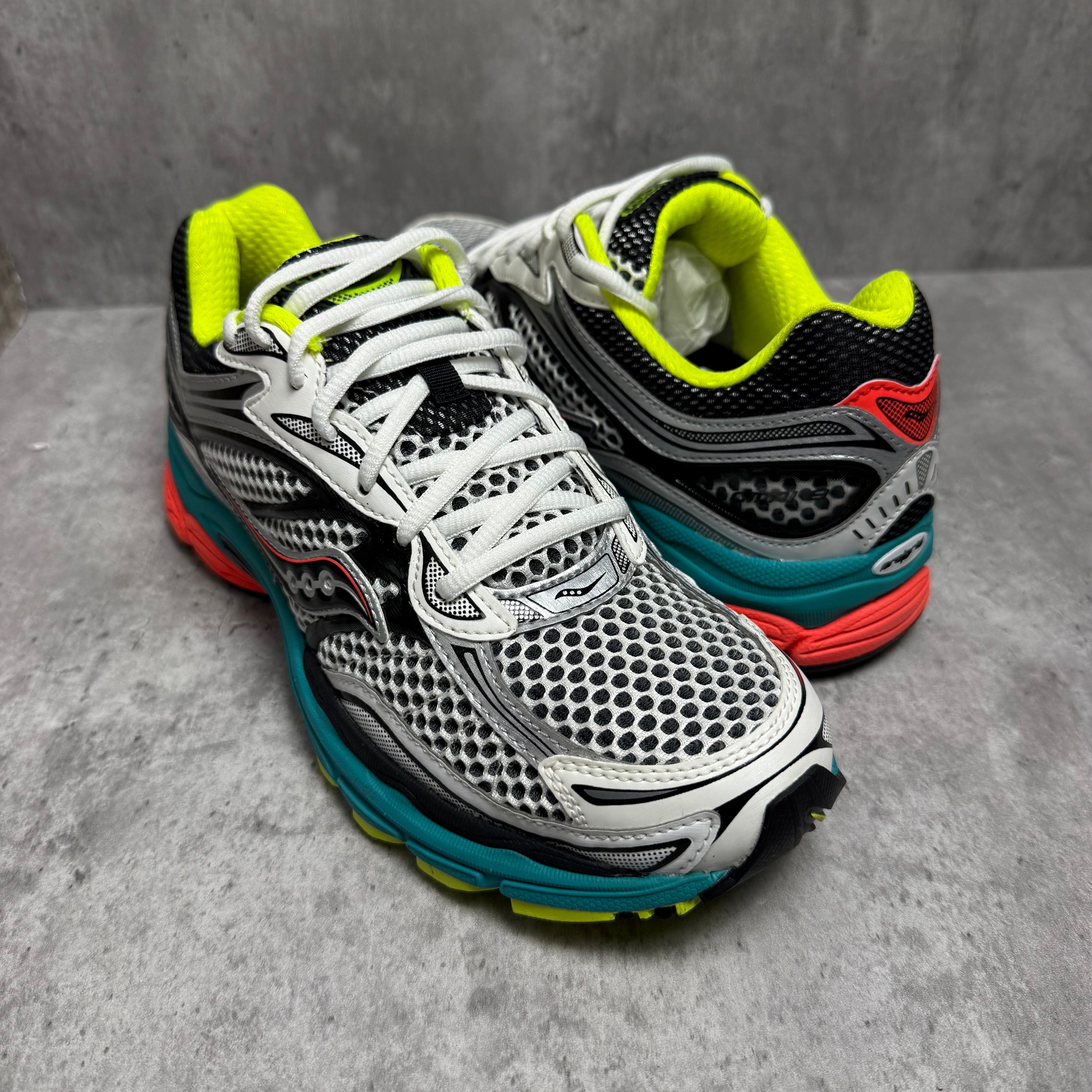 Saucony Pro Grid Omni 9 Mutant