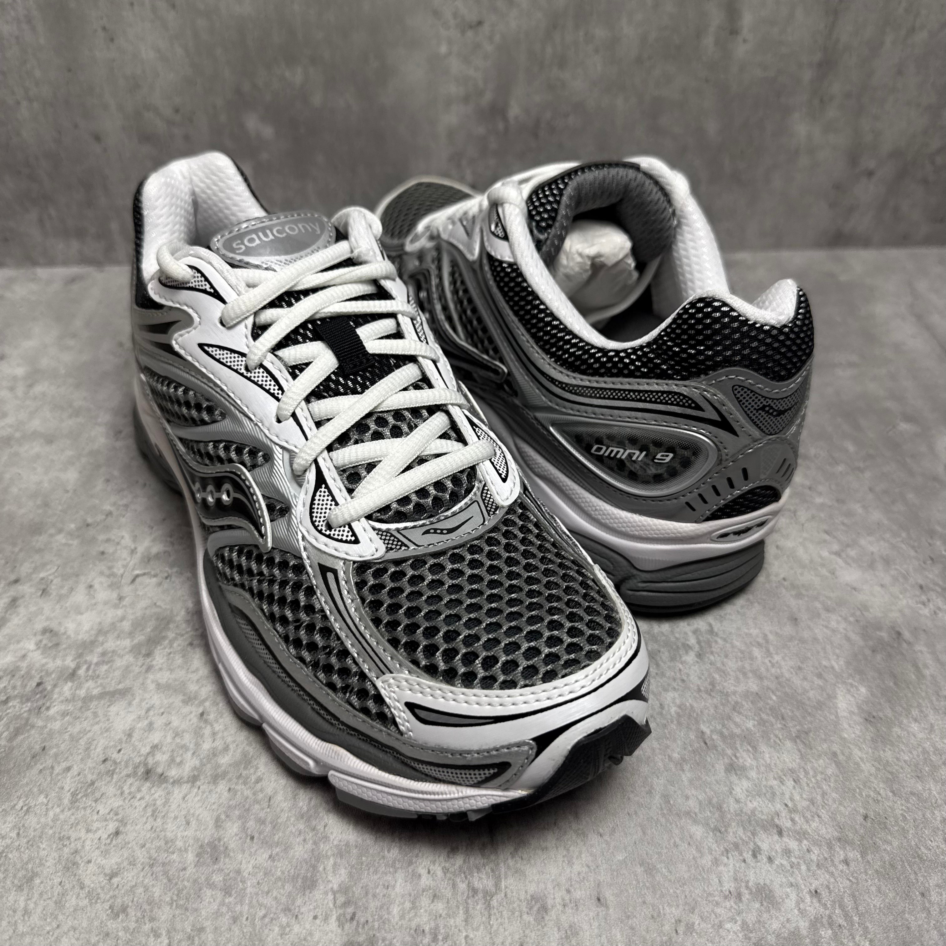 Saucony Pro Grid Omni 9 Silver
