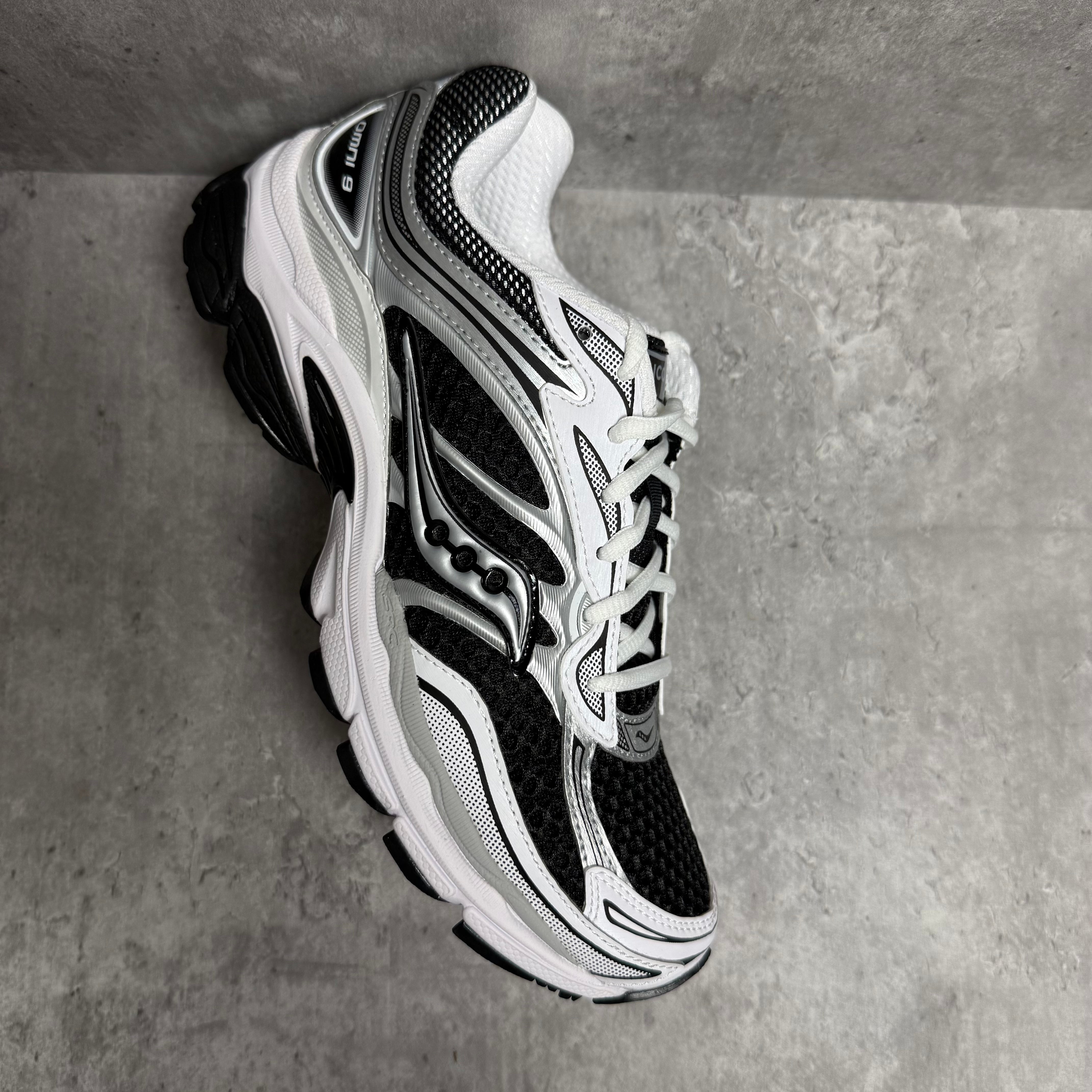 Saucony Pro Grid Omni 9 Black White