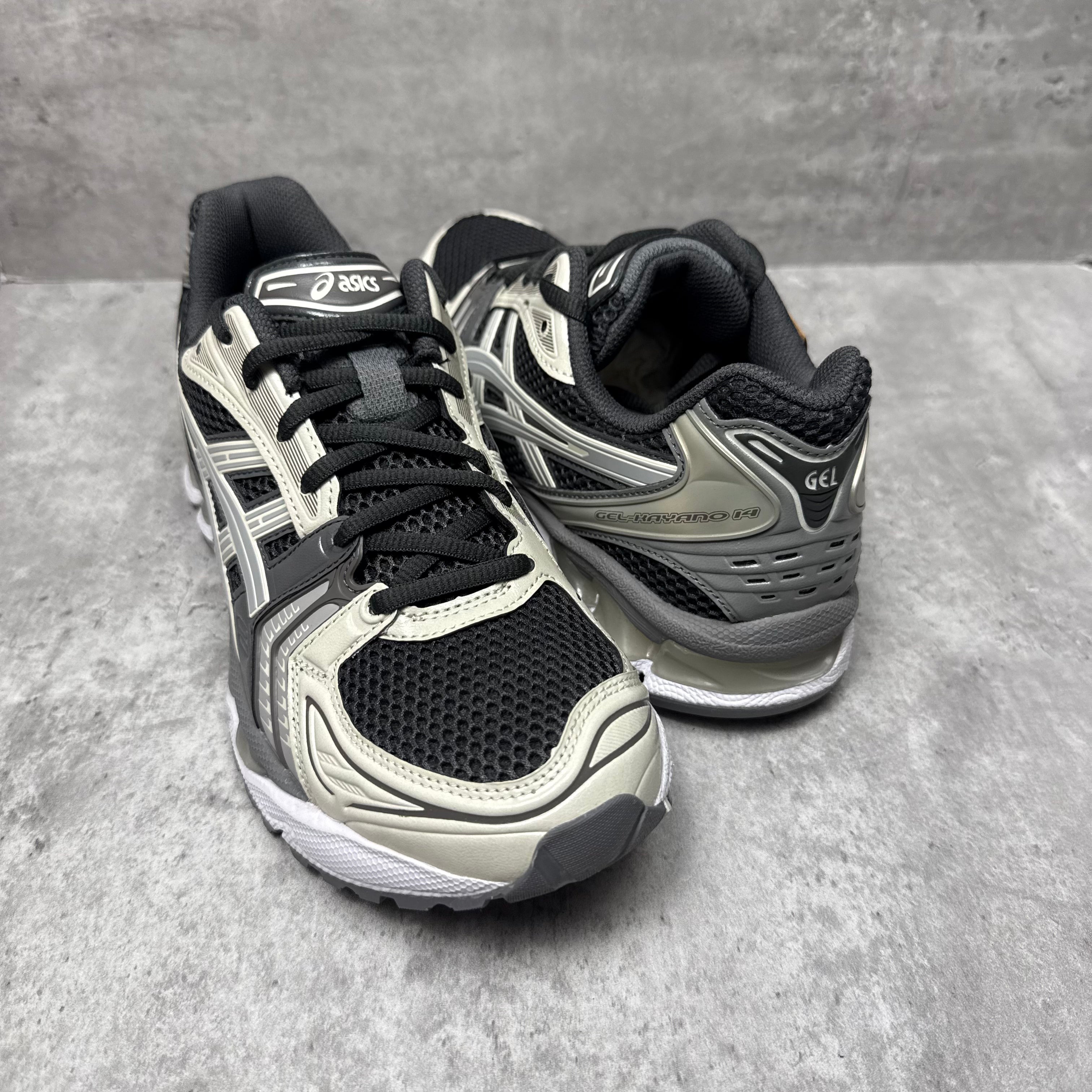 ASICS Gel-Kayano 14 Obsidian / Cement Grey