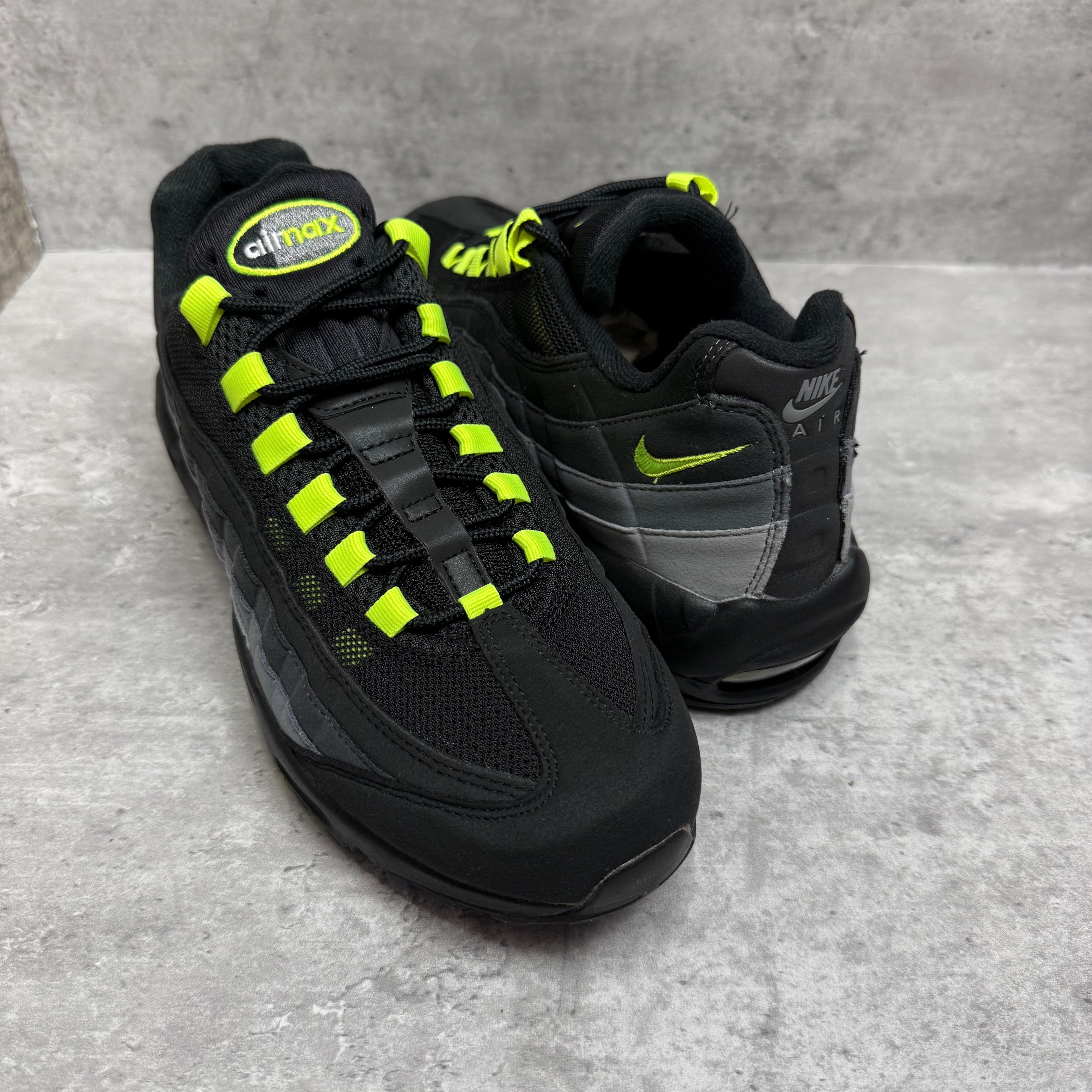 Nike Air Max 95 Reverse Neon - Cheshire Creps