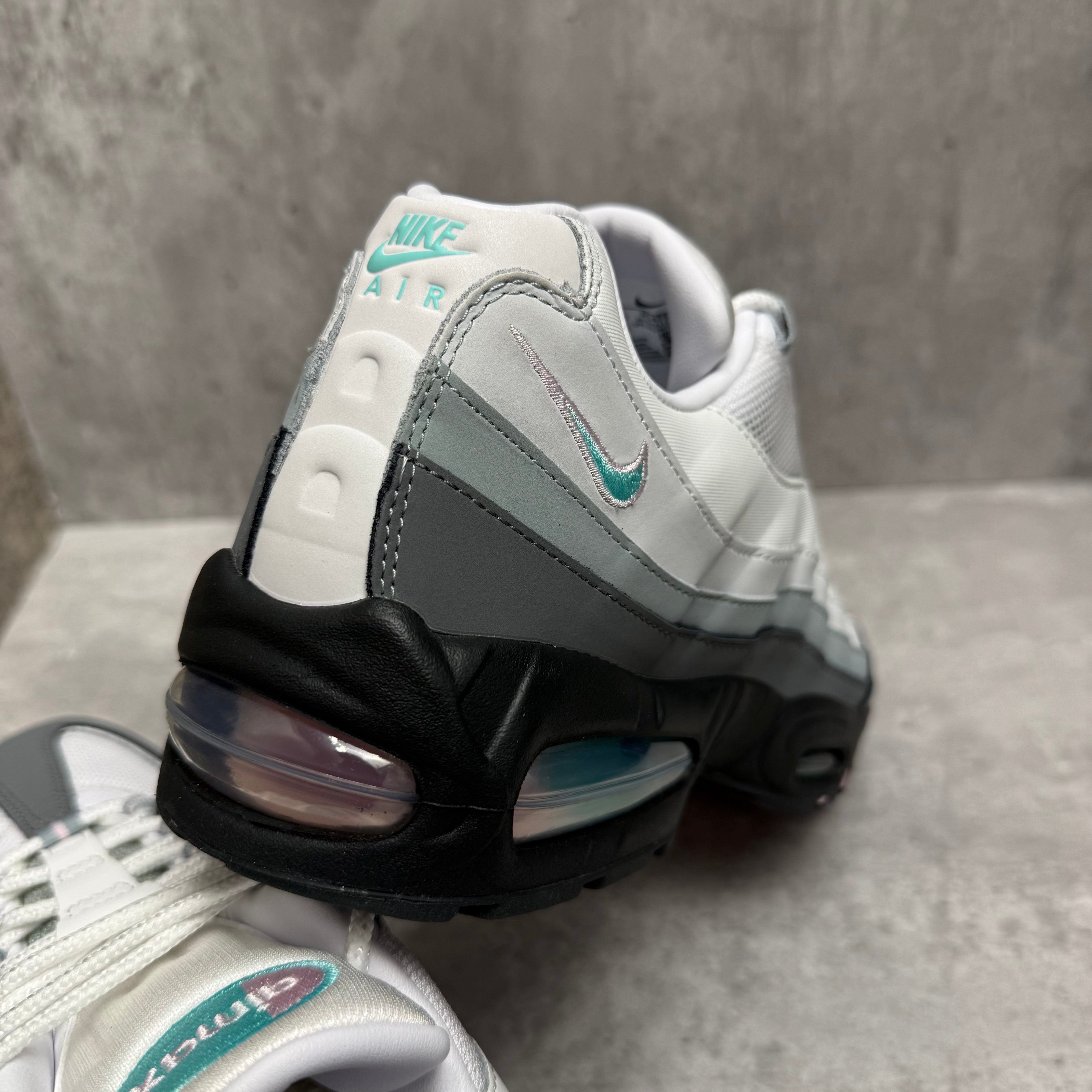 Nike Airmax 95 Apple Pink - Cheshire Creps