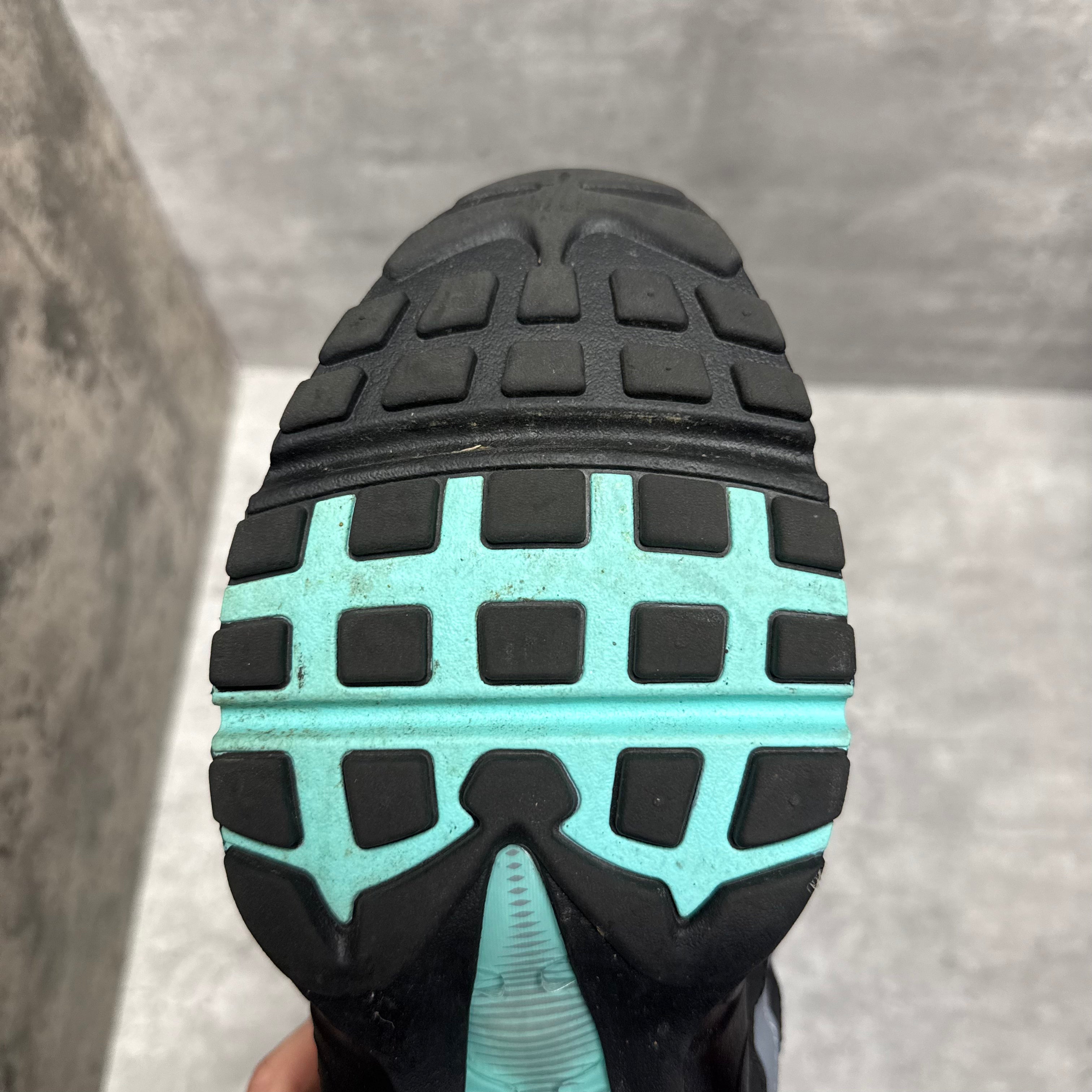 Nike Airmax 95 Aurora Green - Cheshire Creps