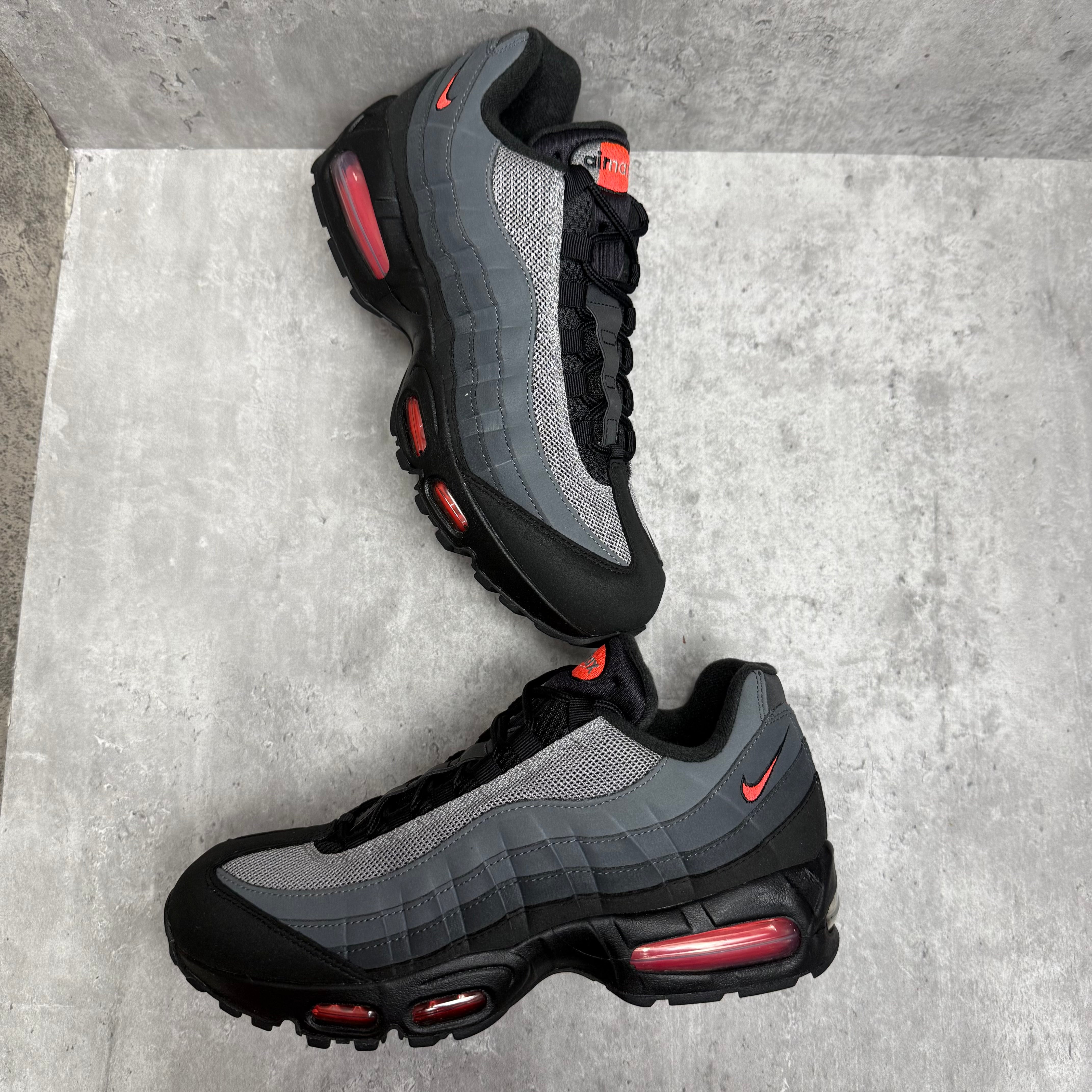 Nike Airmax 95 Bright Crimson - Cheshire Creps