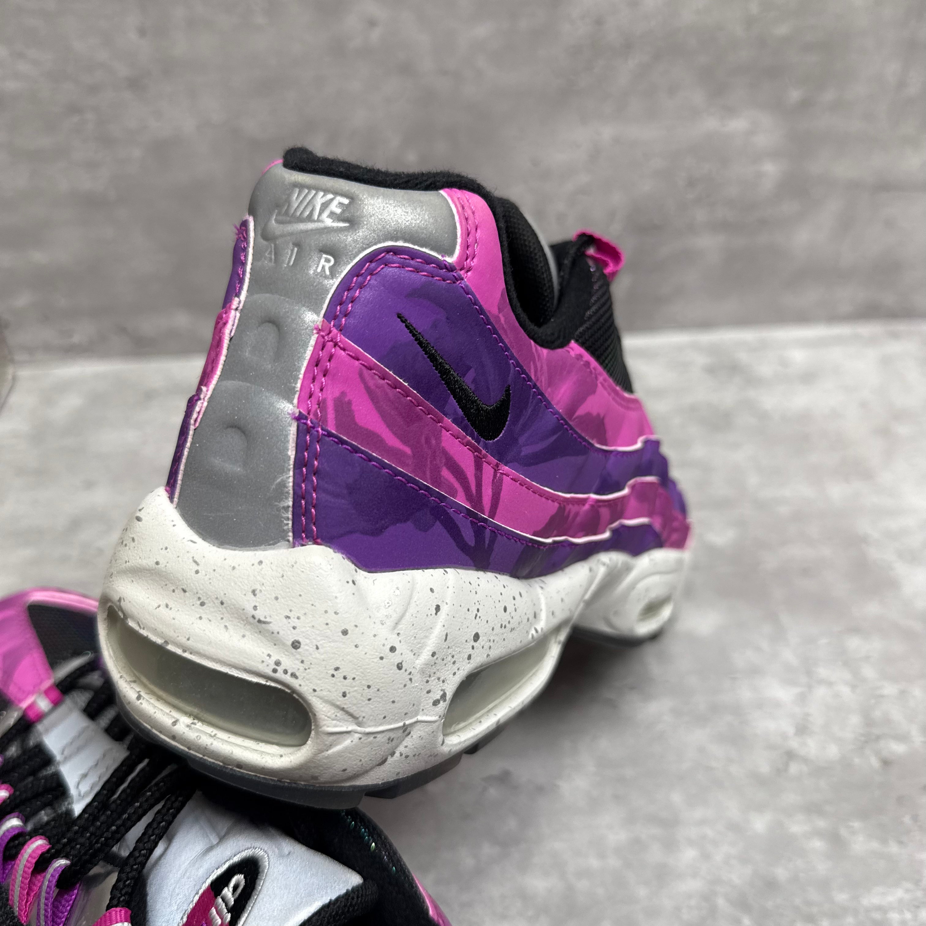 Nike Airmax 95 Flame Powder - Cheshire Creps