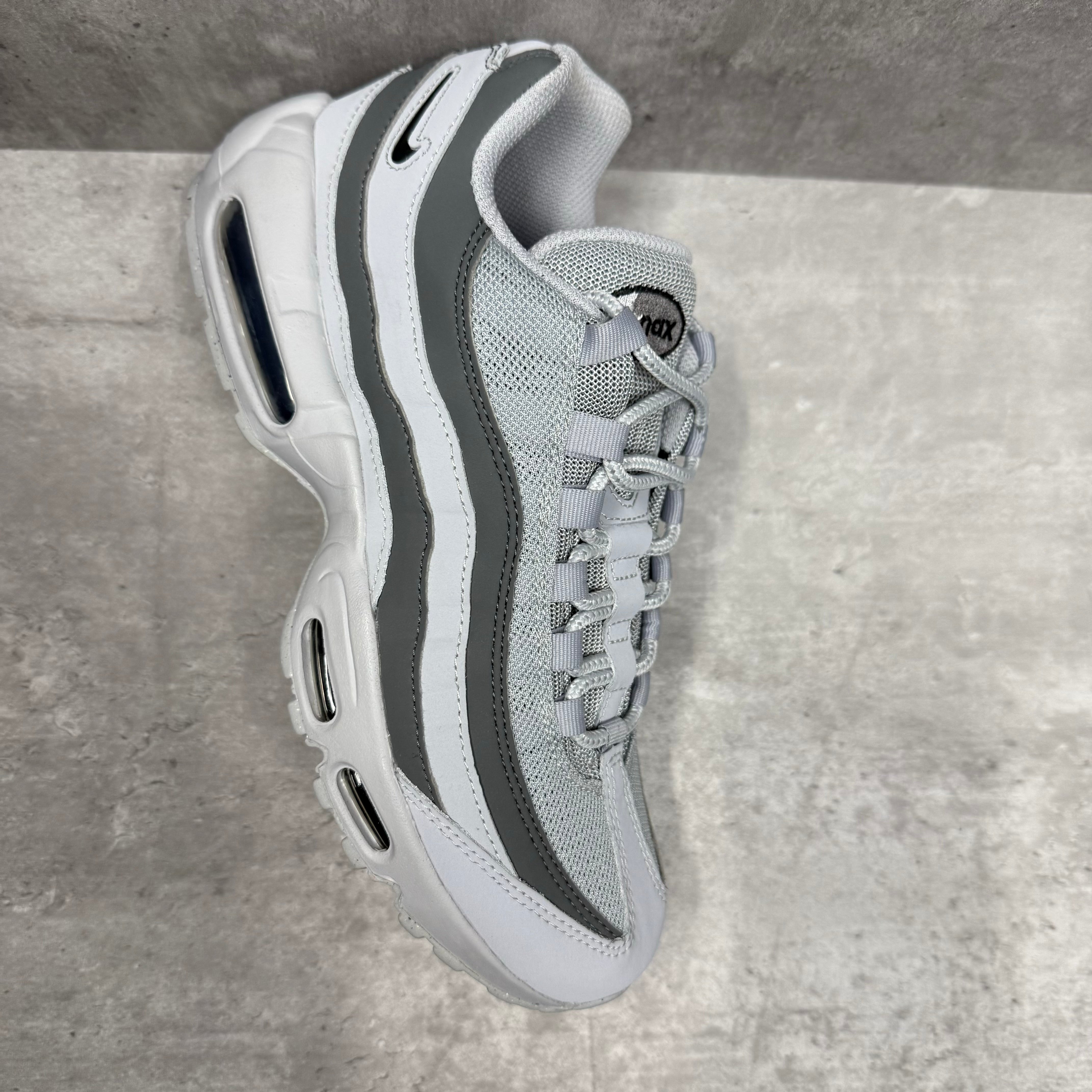 Nike Airmax 95 Greyscale - Cheshire Creps