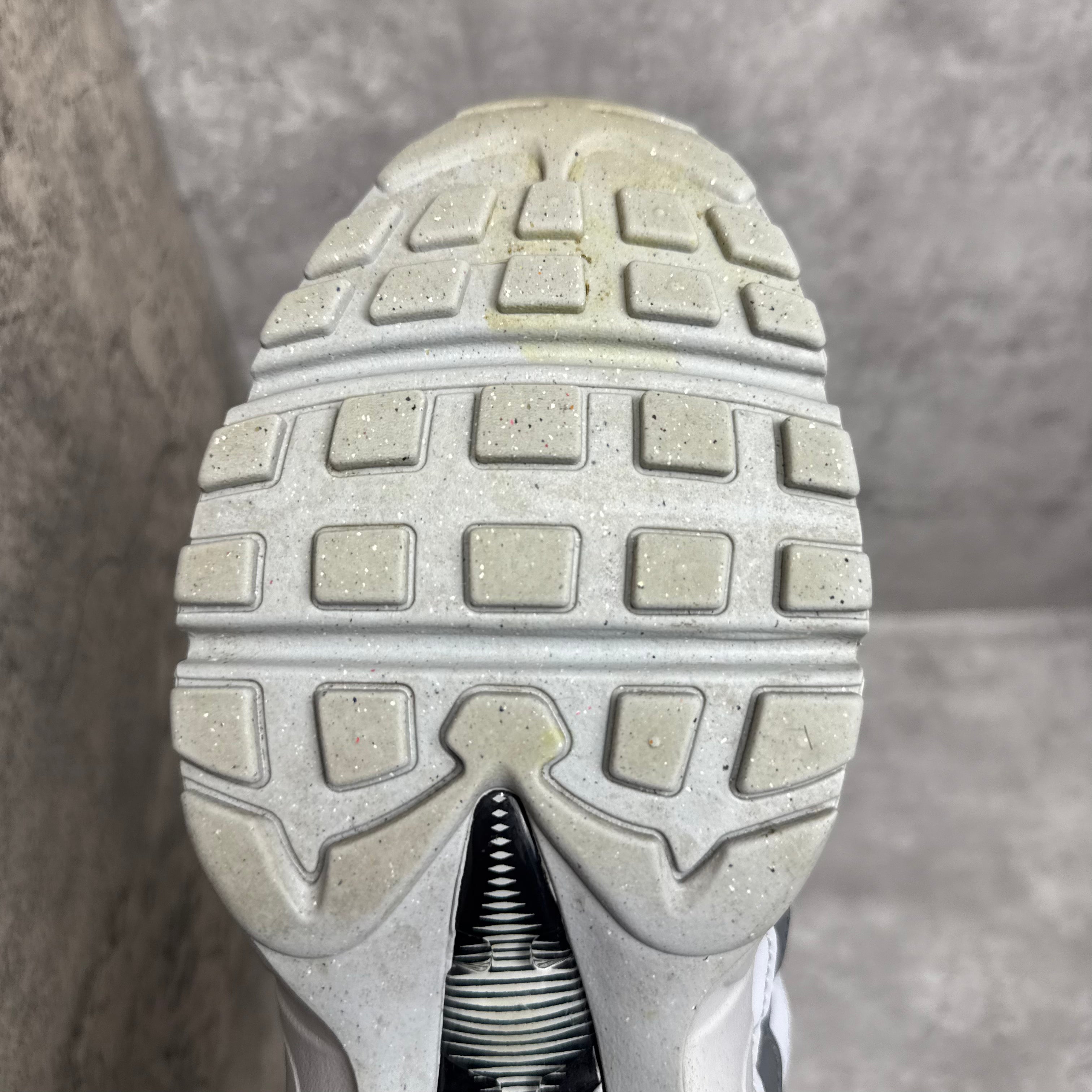 Nike Airmax 95 Greyscale - Cheshire Creps