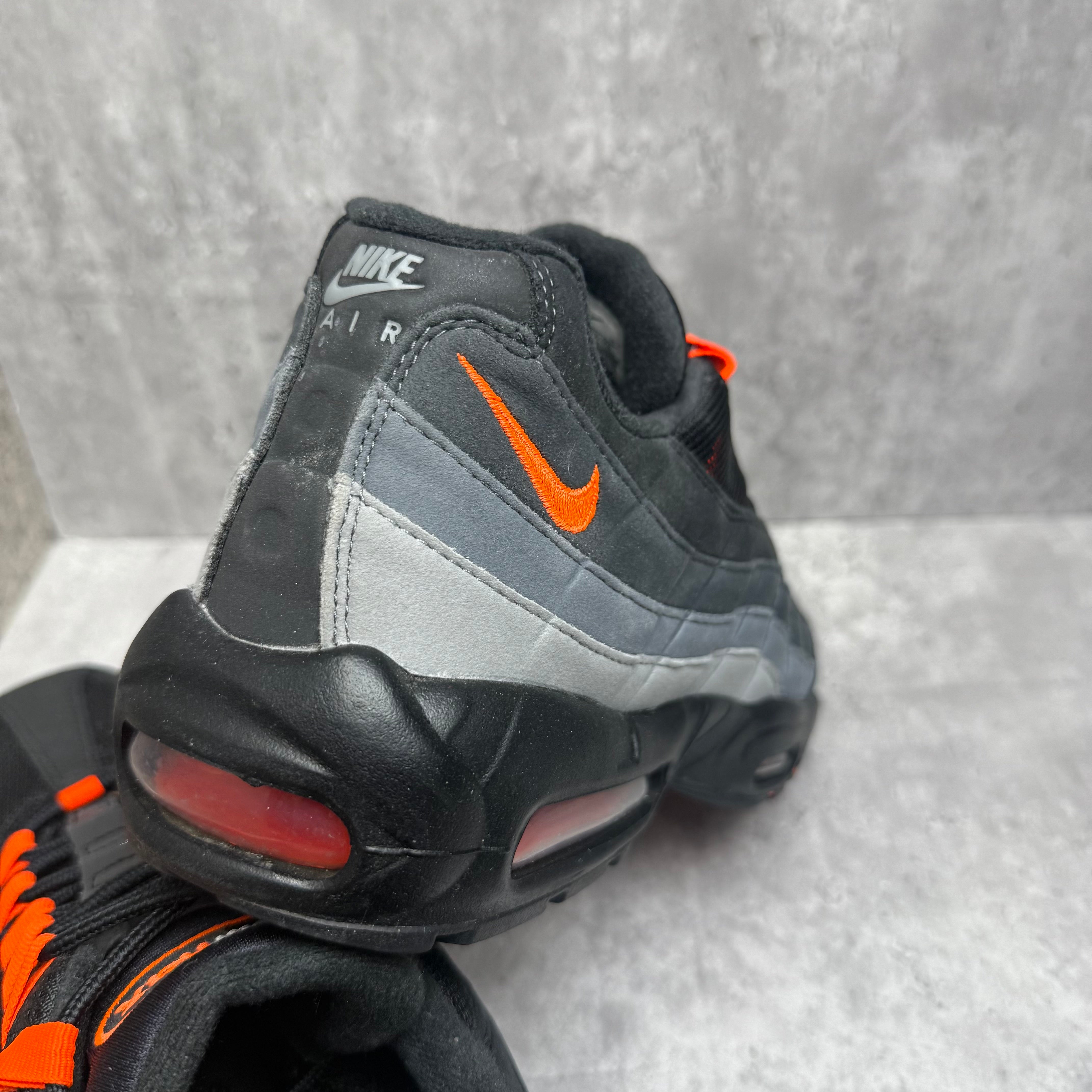 Nike Airmax 95 Hyper Crimson - Cheshire Creps