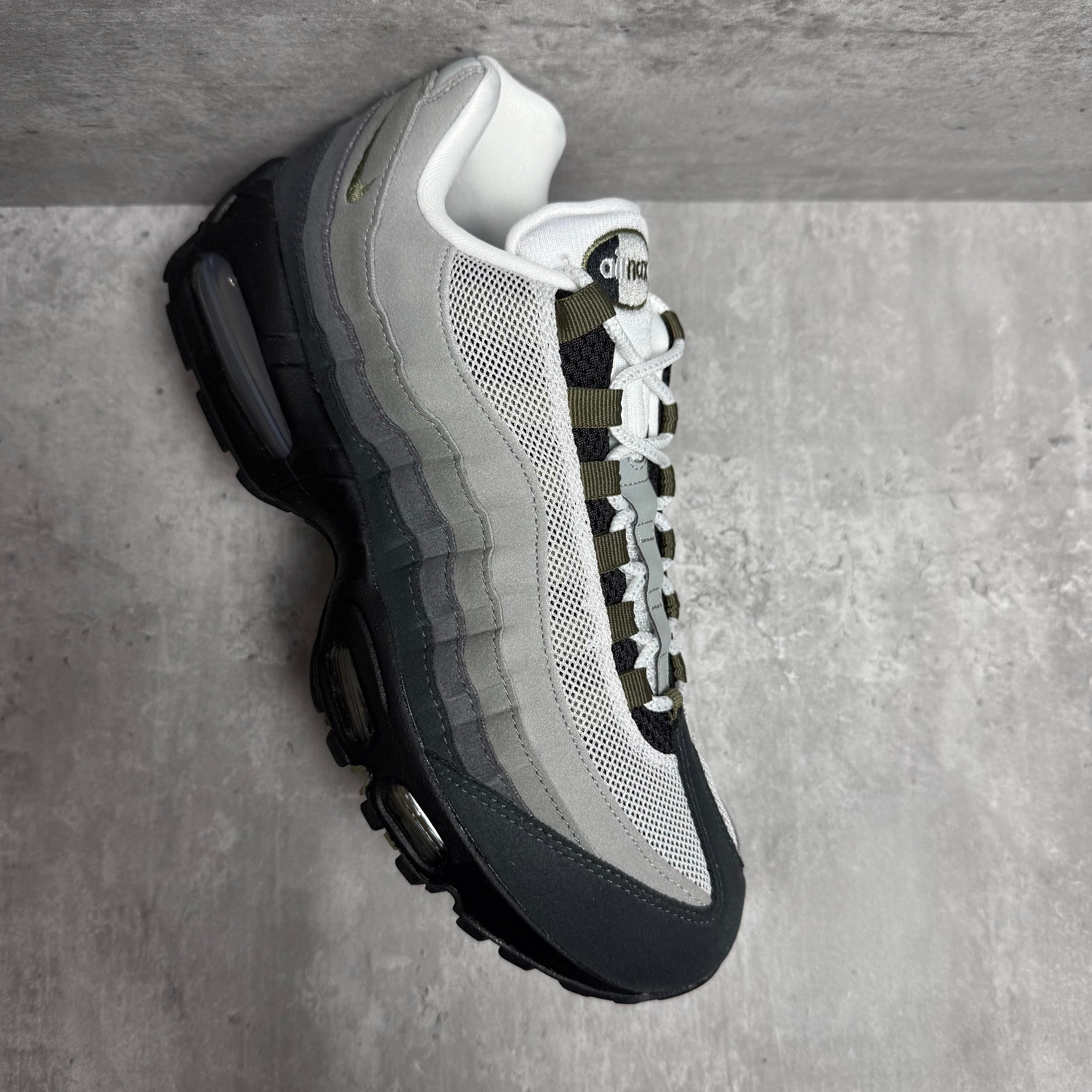 Nike Airmax 95 Medium Olive ‘Big Bubble’ 2025 - Cheshire Creps