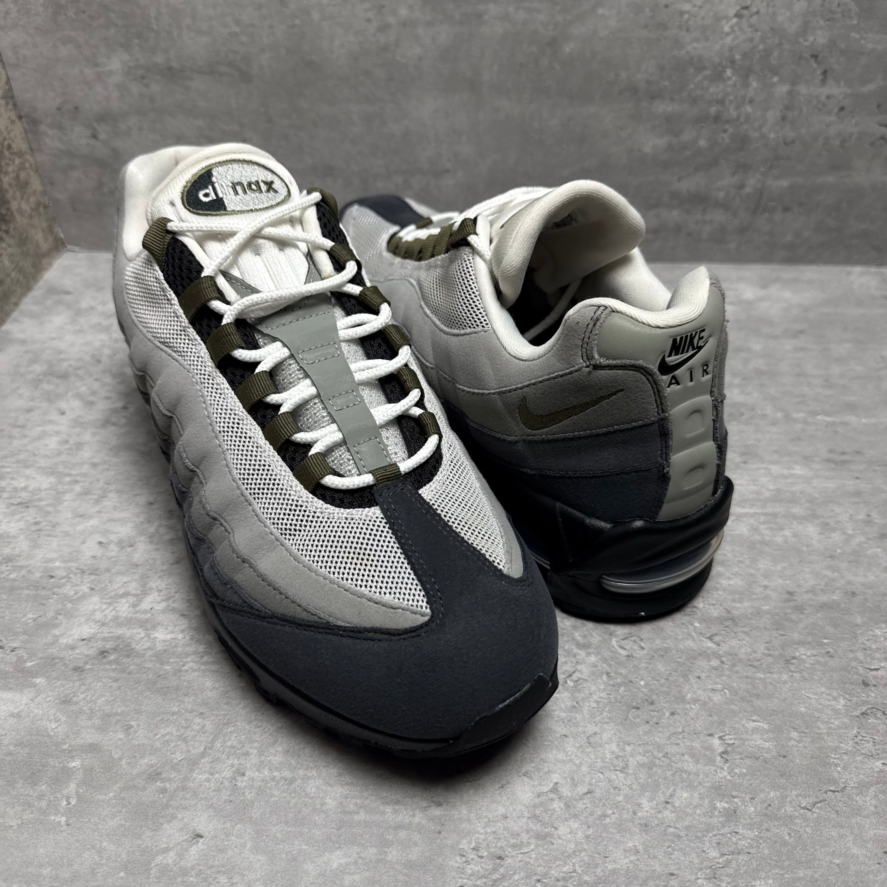 Nike Airmax 95 Medium Olive - Cheshire Creps