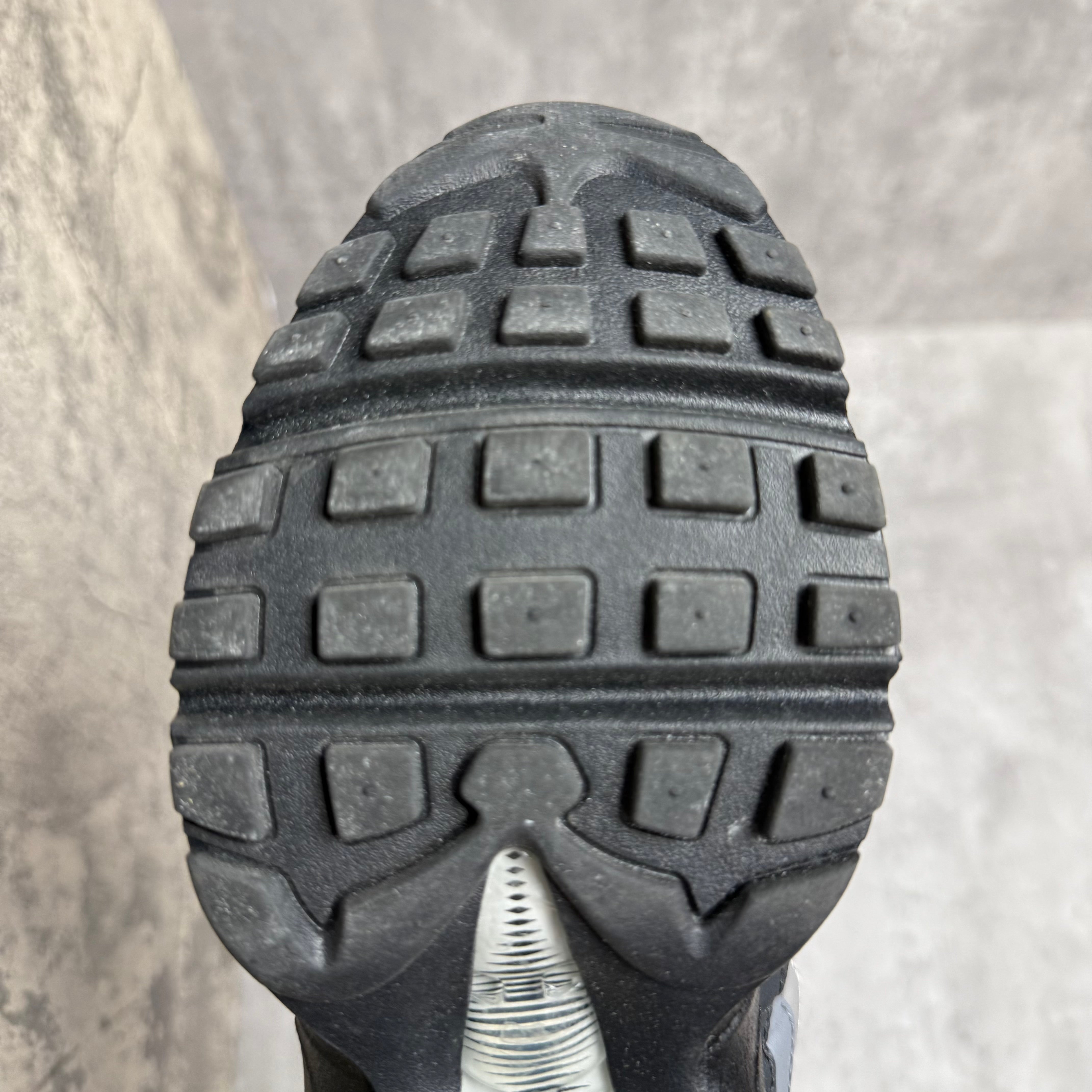 Nike Airmax 95 Nike ID Pink - Cheshire Creps