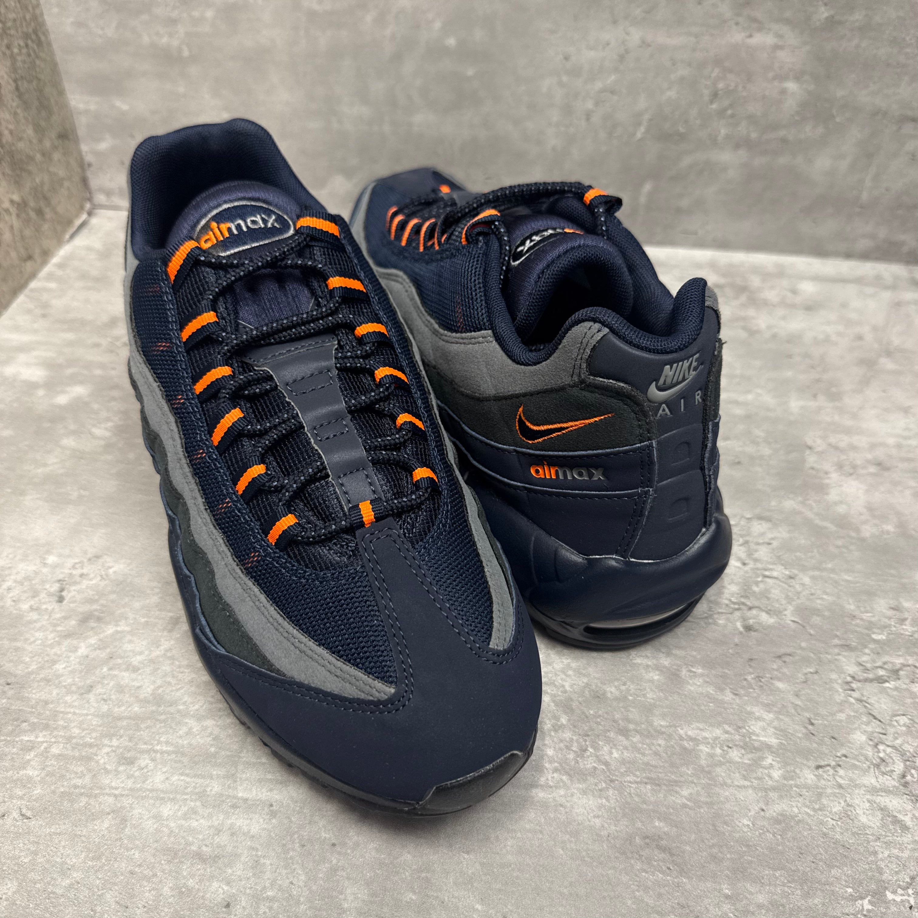 Nike Airmax 95 Retro Logo Navy - Cheshire Creps