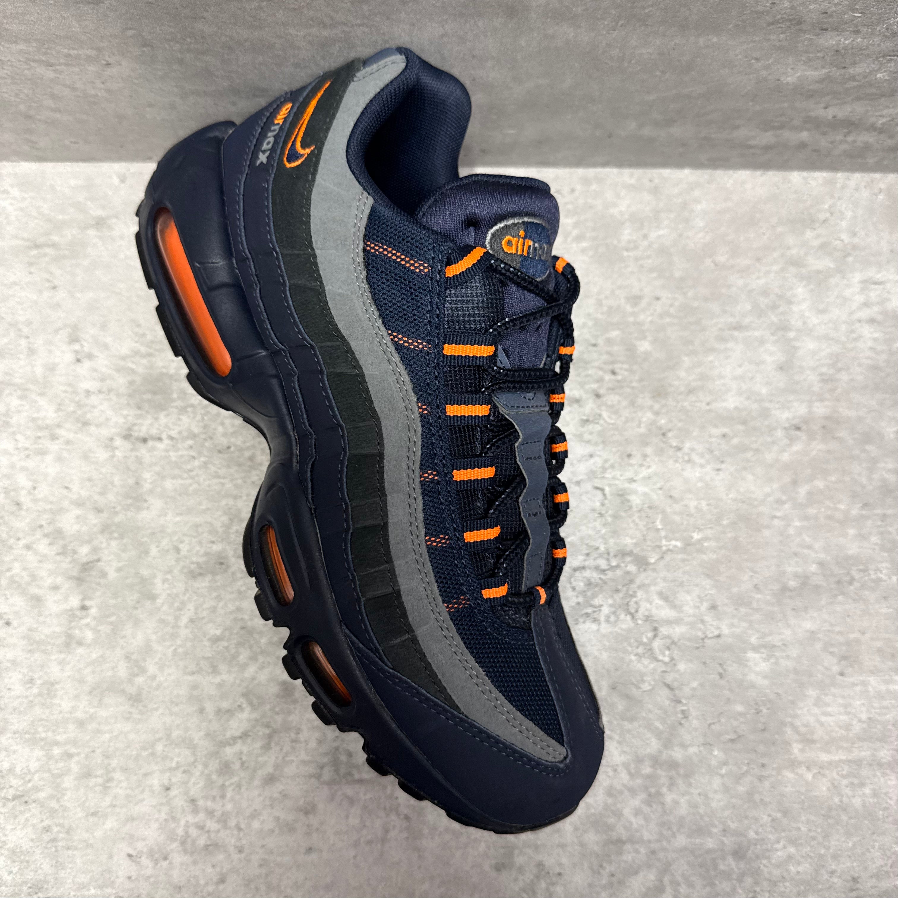Nike Airmax 95 Retro Logo Obsidian - Cheshire Creps