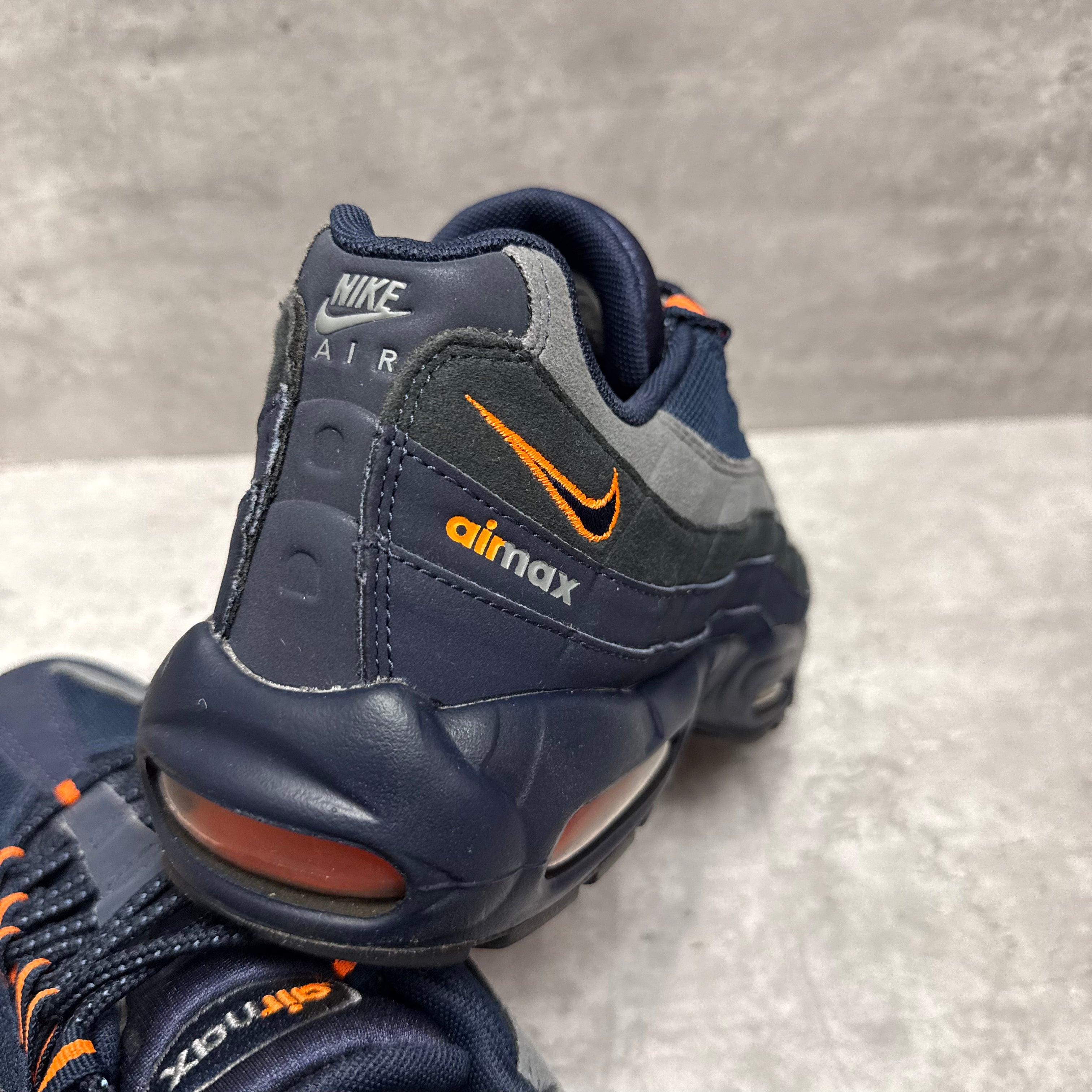 Nike Airmax 95 Retro Logo Obsidian - Cheshire Creps
