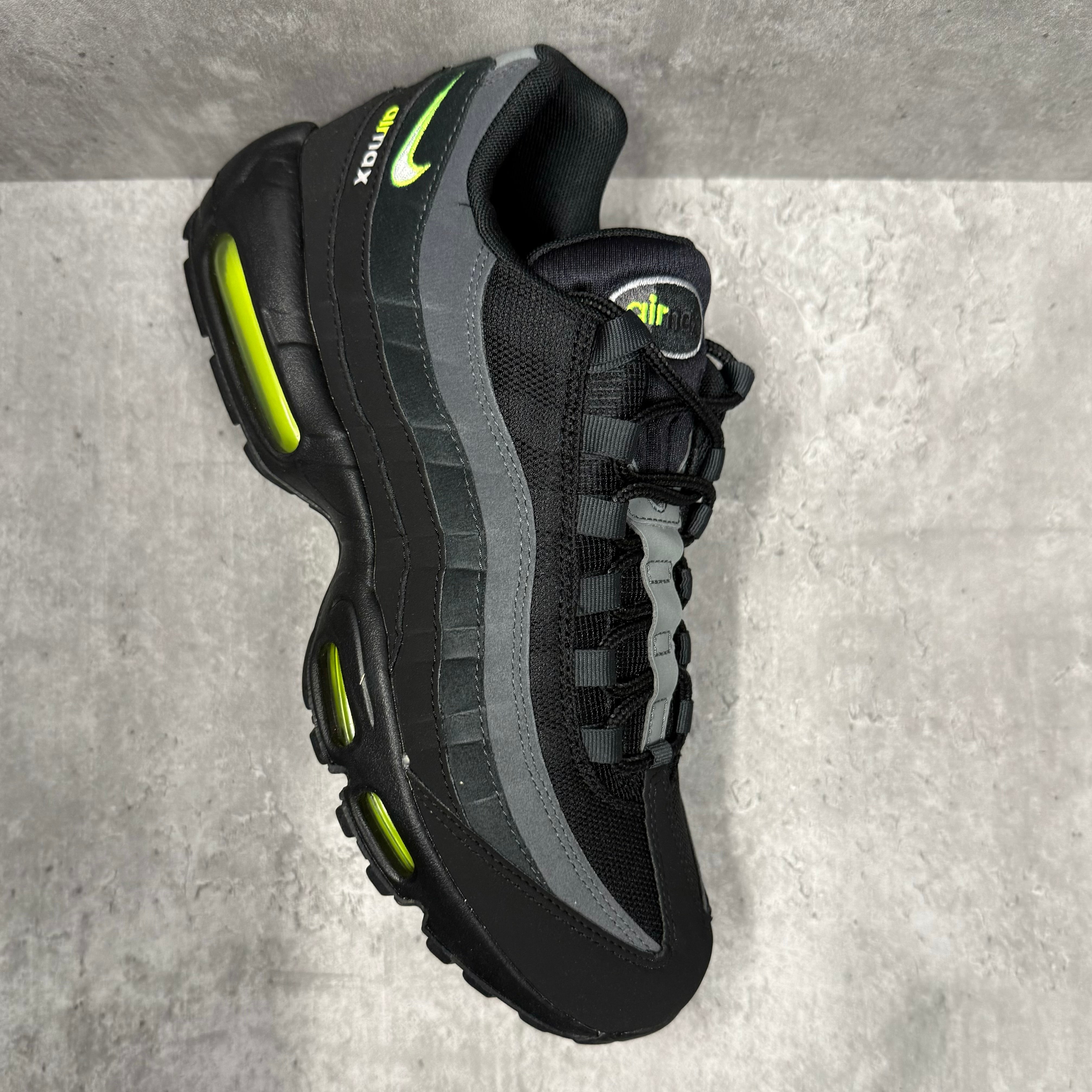 Nike Airmax 95 Retro Logo Volt - Cheshire Creps