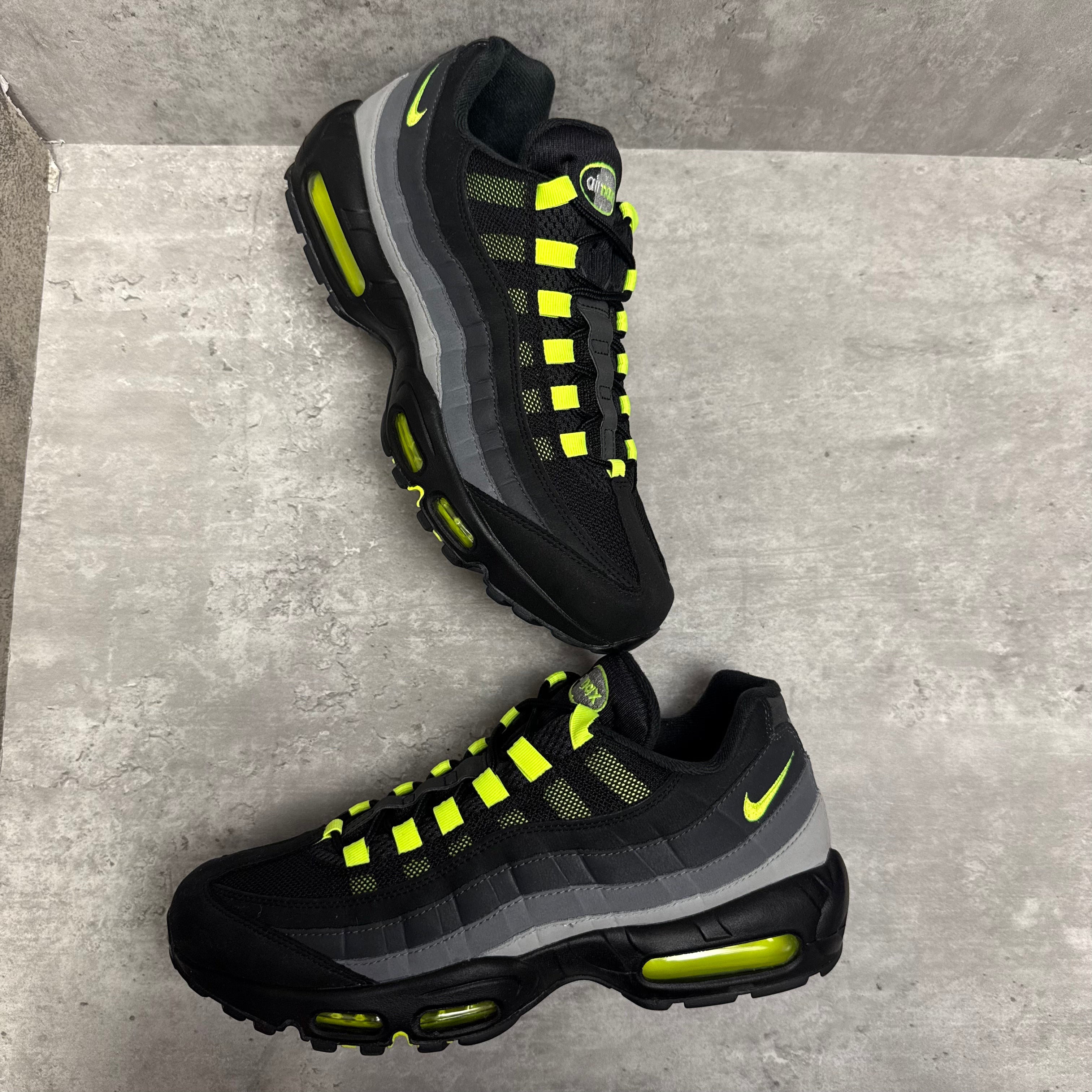 Nike Airmax 95 Reverse Neon - Cheshire Creps