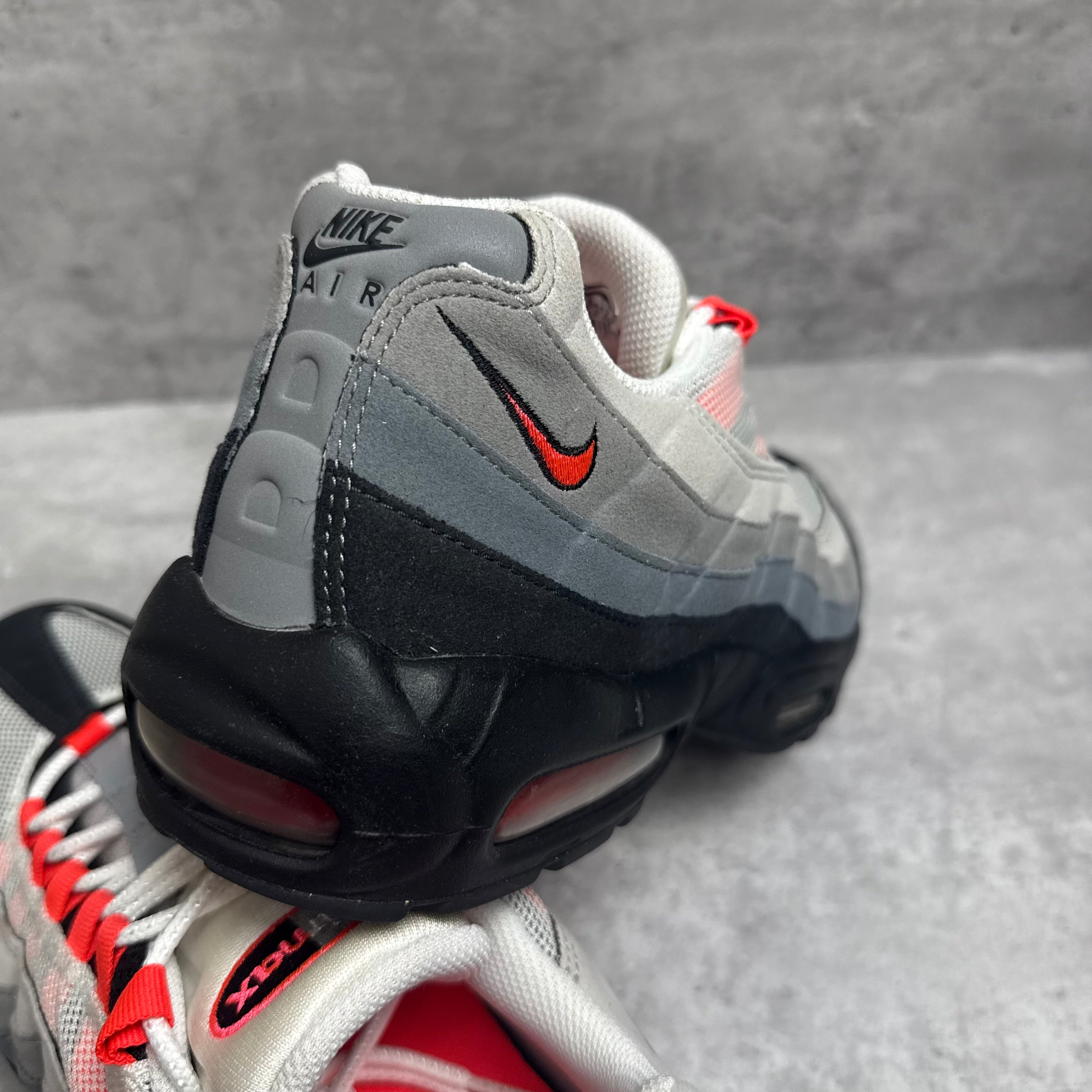 Nike Airmax 95 Solar Red 2017 - Cheshire Creps