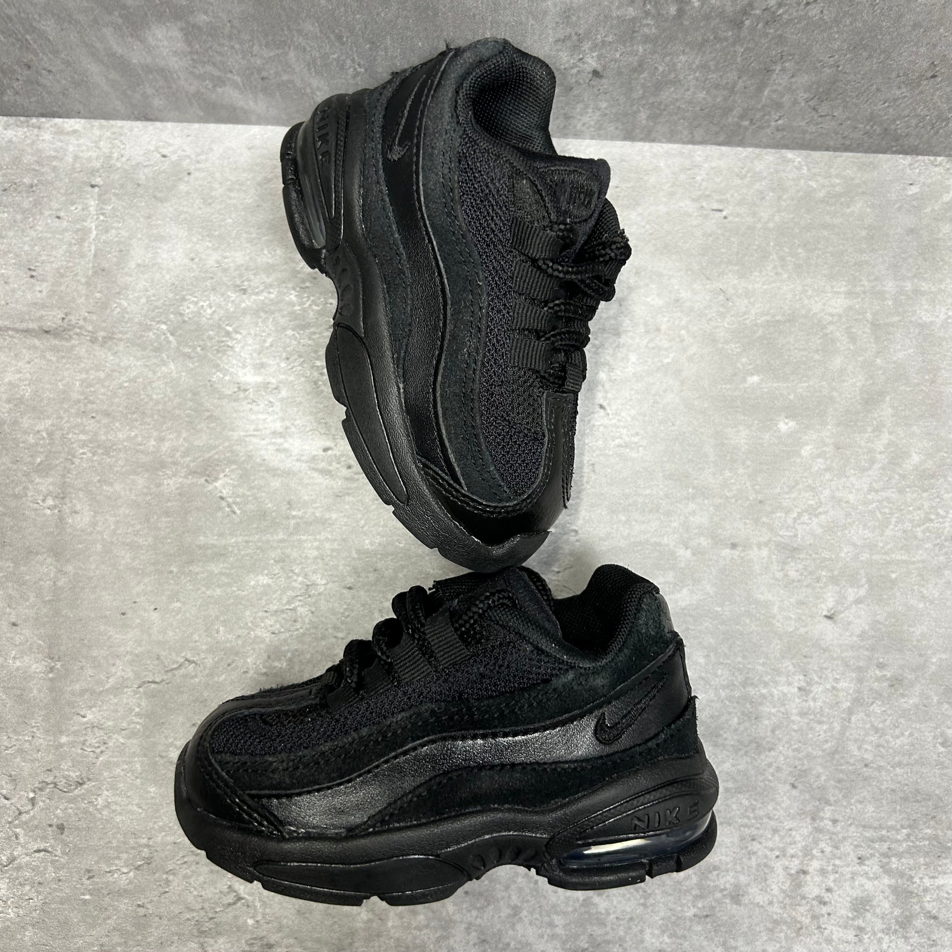 Nike Airmax 95 Triple Black Suede - Cheshire Creps