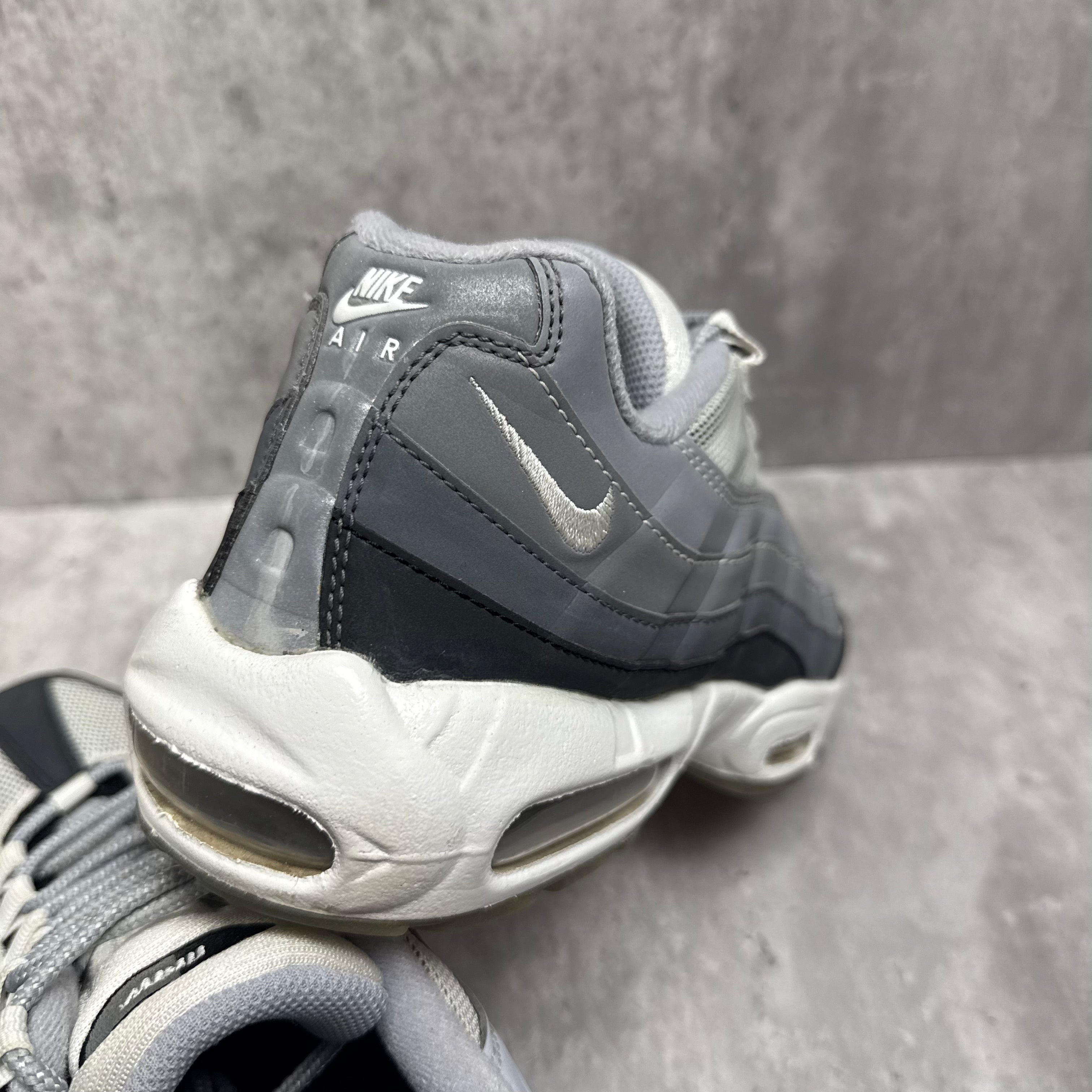 Nike Airmax ID Ice Grey Reflective - Cheshire Creps