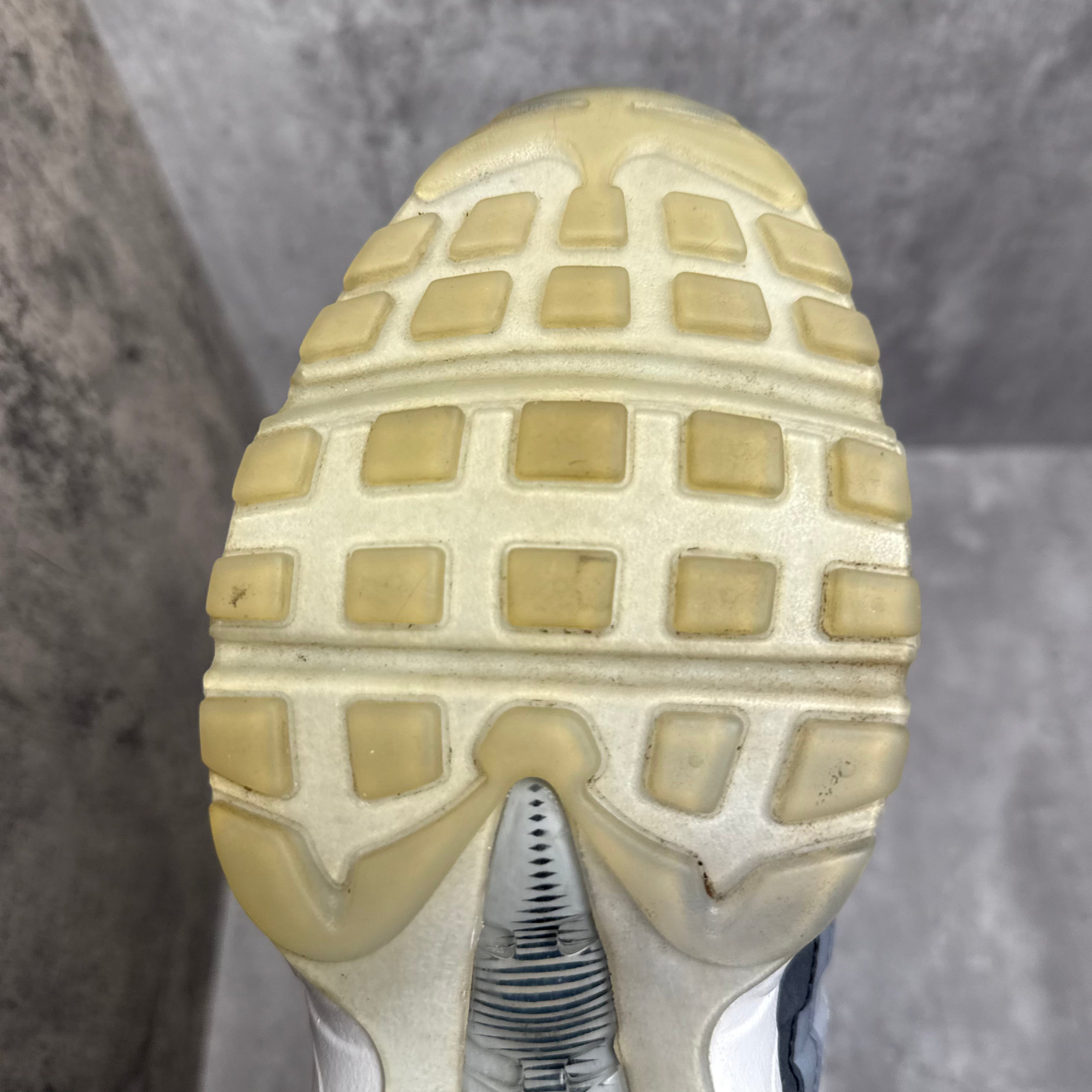 Nike Airmax ID Ice Grey Reflective - Cheshire Creps