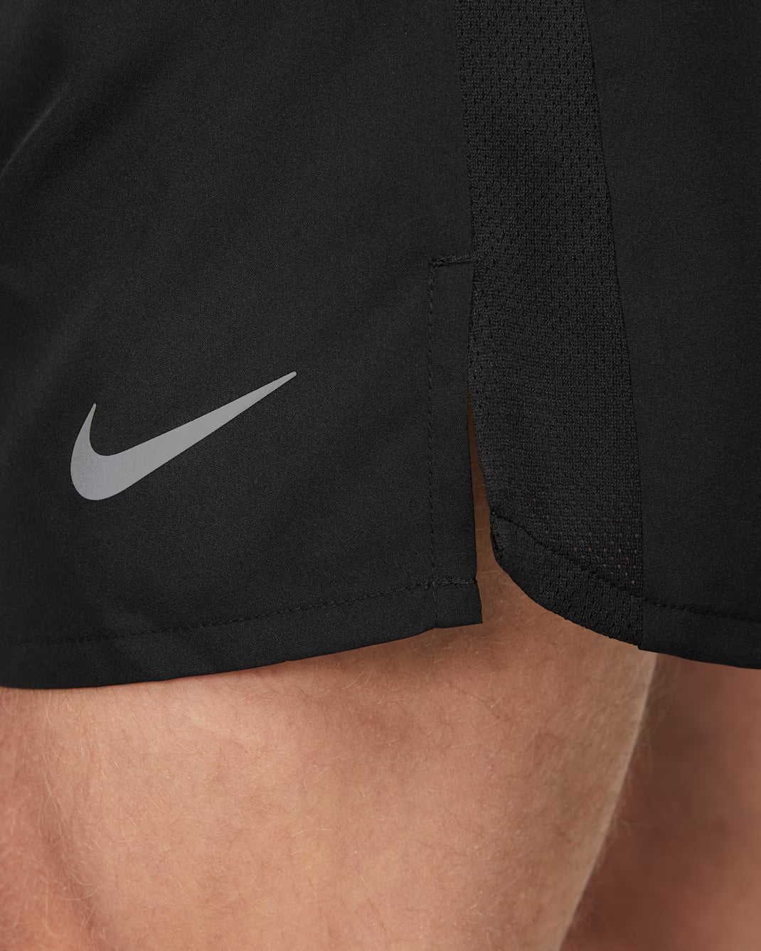 Nike Dri-Fit Challenger 7in Running Shorts - Cheshire Creps