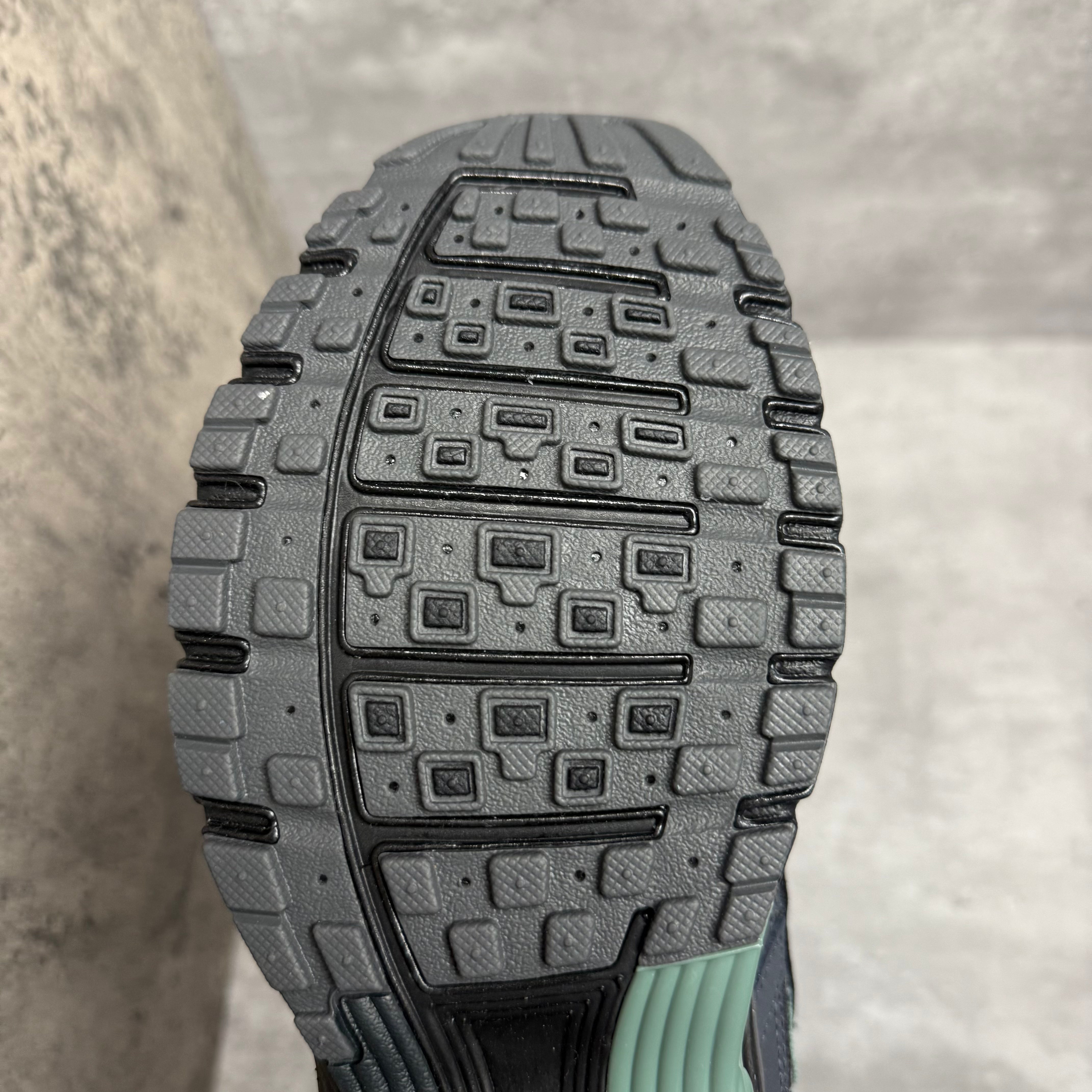 Nike P-6000 Utility Anthracite