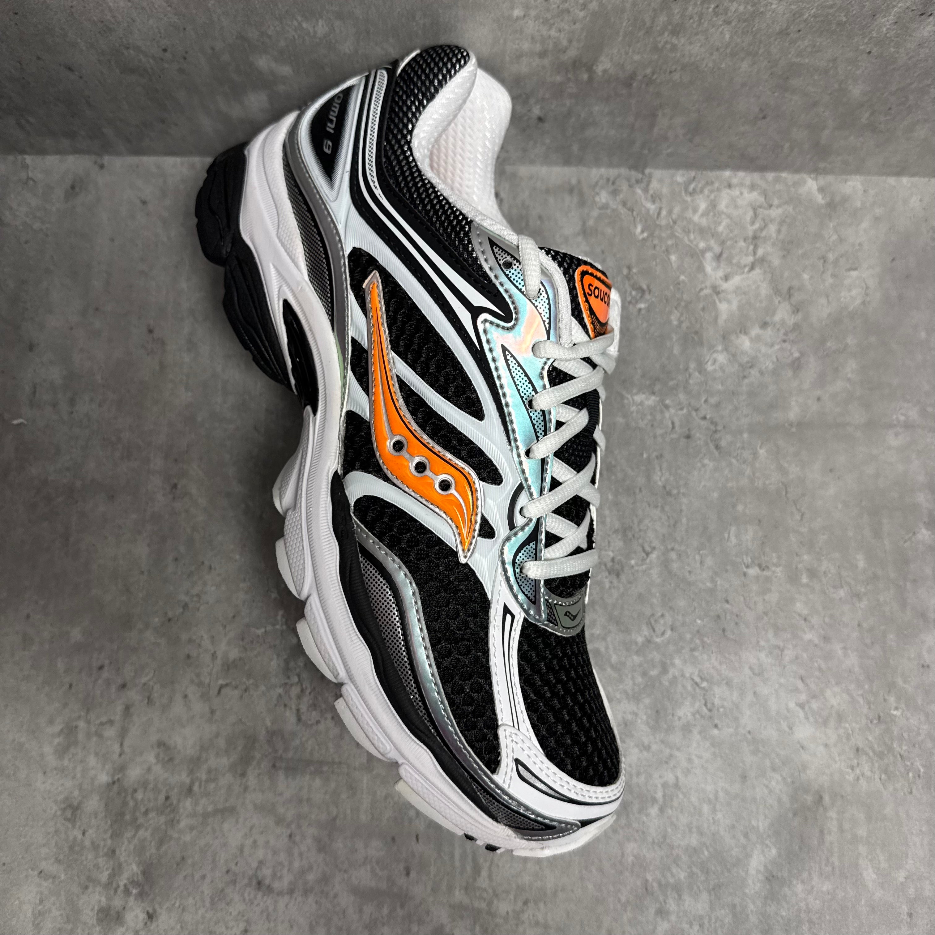 Saucony Pro Grid Omni 9 Black Orange - Cheshire Creps
