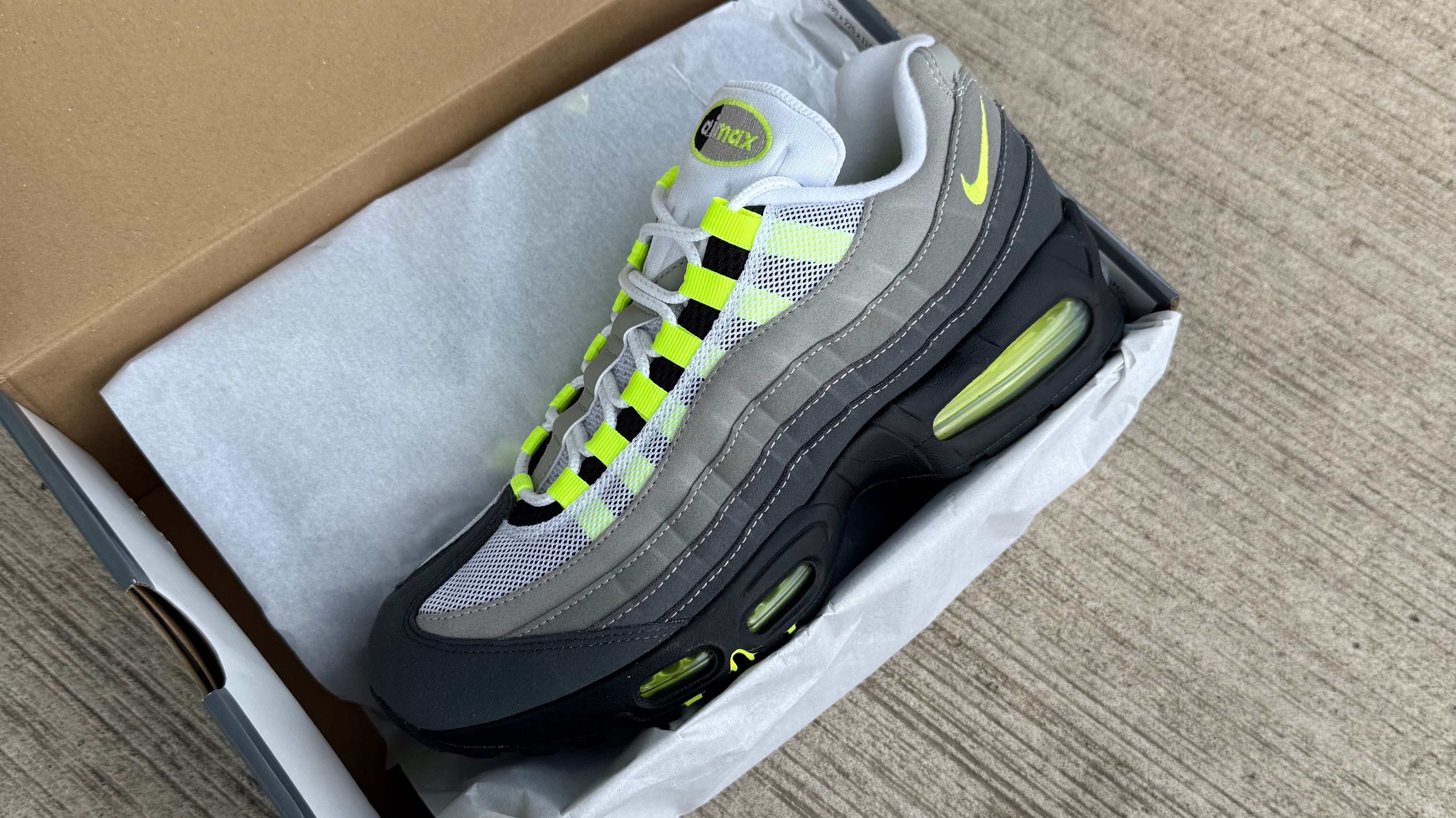 Nike Air Max 95 Neon 2026 HM4740-001