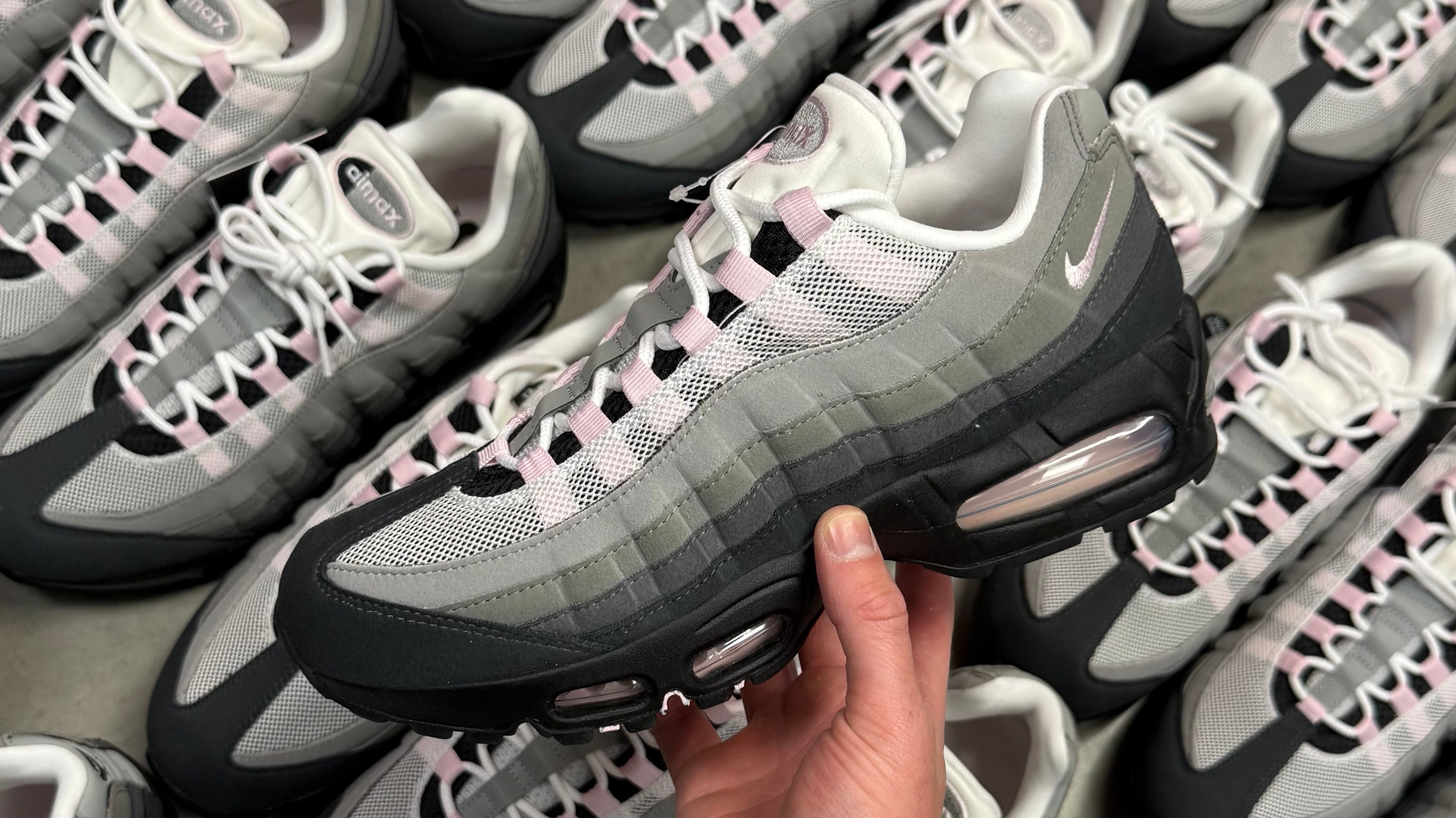 【値下げ】新品Nike Air Max 95 Pink Foam24.5 The Nike Air Max 95 “Pink Foam” is Now Available 🎀 Check our bio