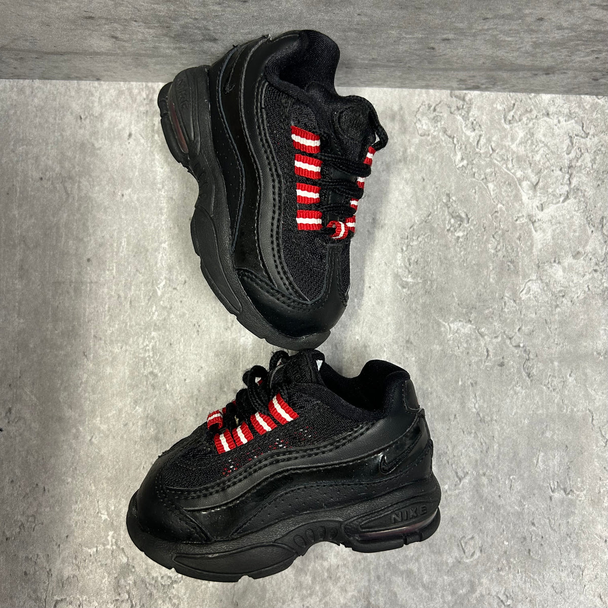 All black 95's best sale