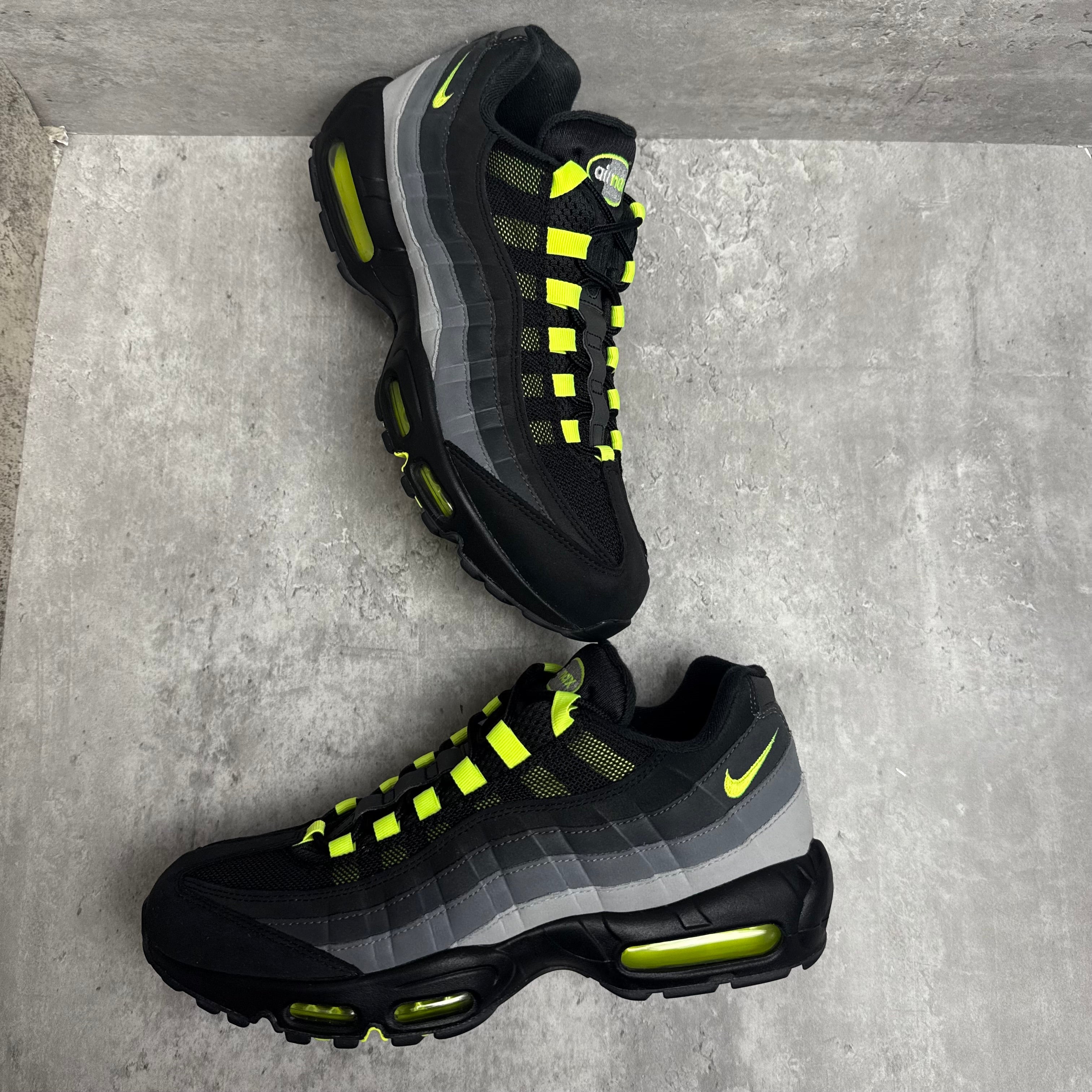 NIKE AIR MAX 95 OG Reverse Neon リバースネオン Nike Air Max 95 Reverse Neon HM4738-001
