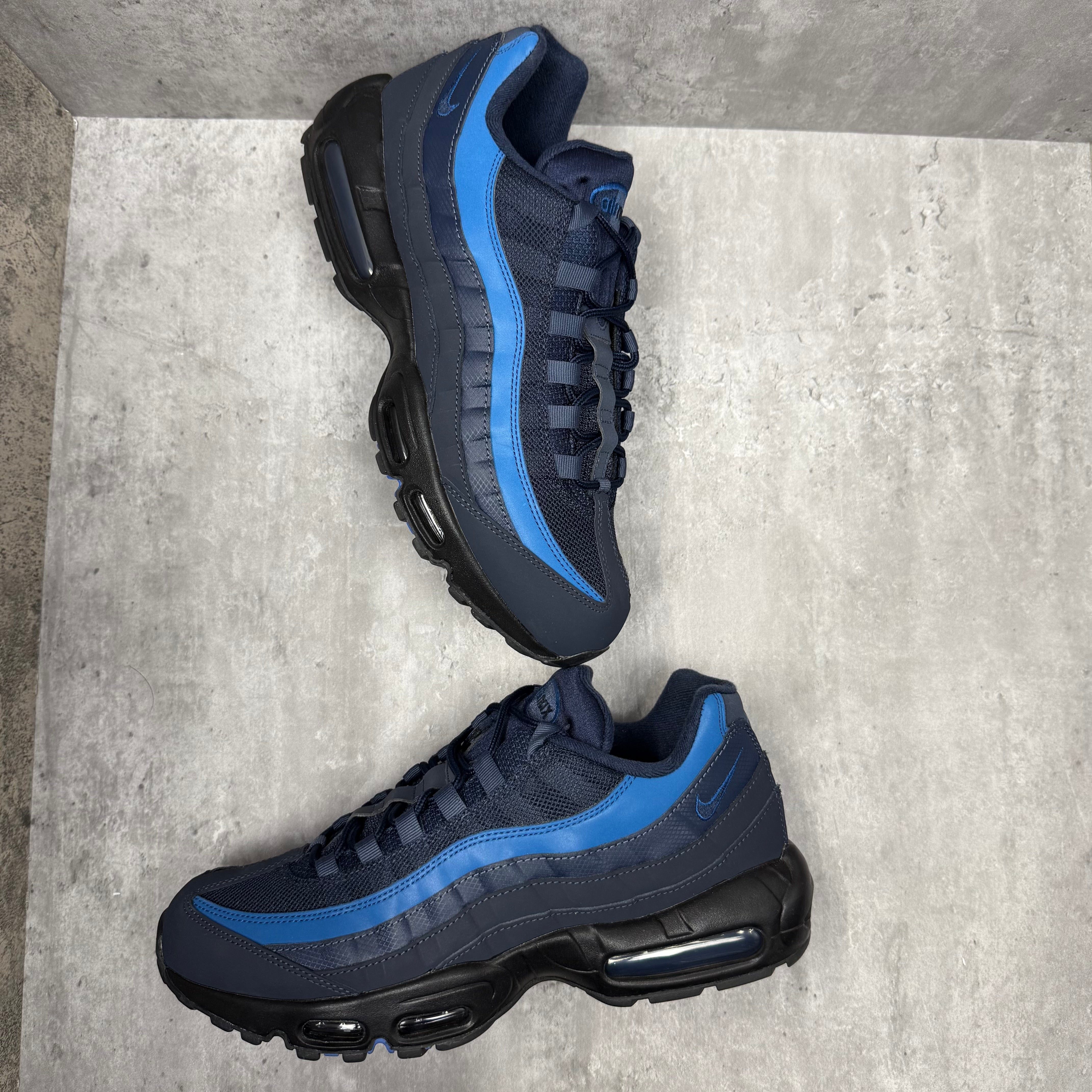 nike air 95 navy blue
