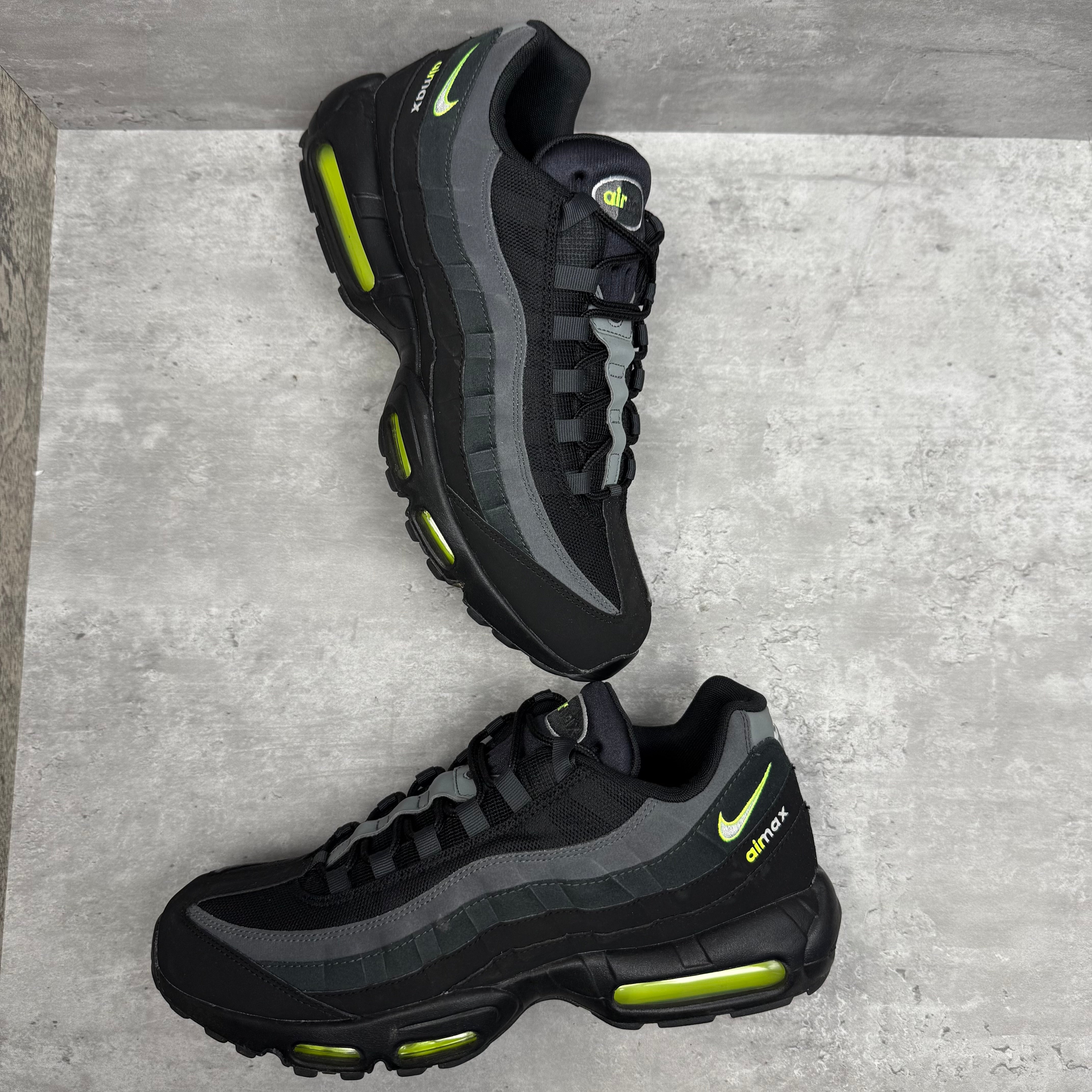 Nike Airmax 95 Retro Logo Shop the Latest Air Max 95 Releases