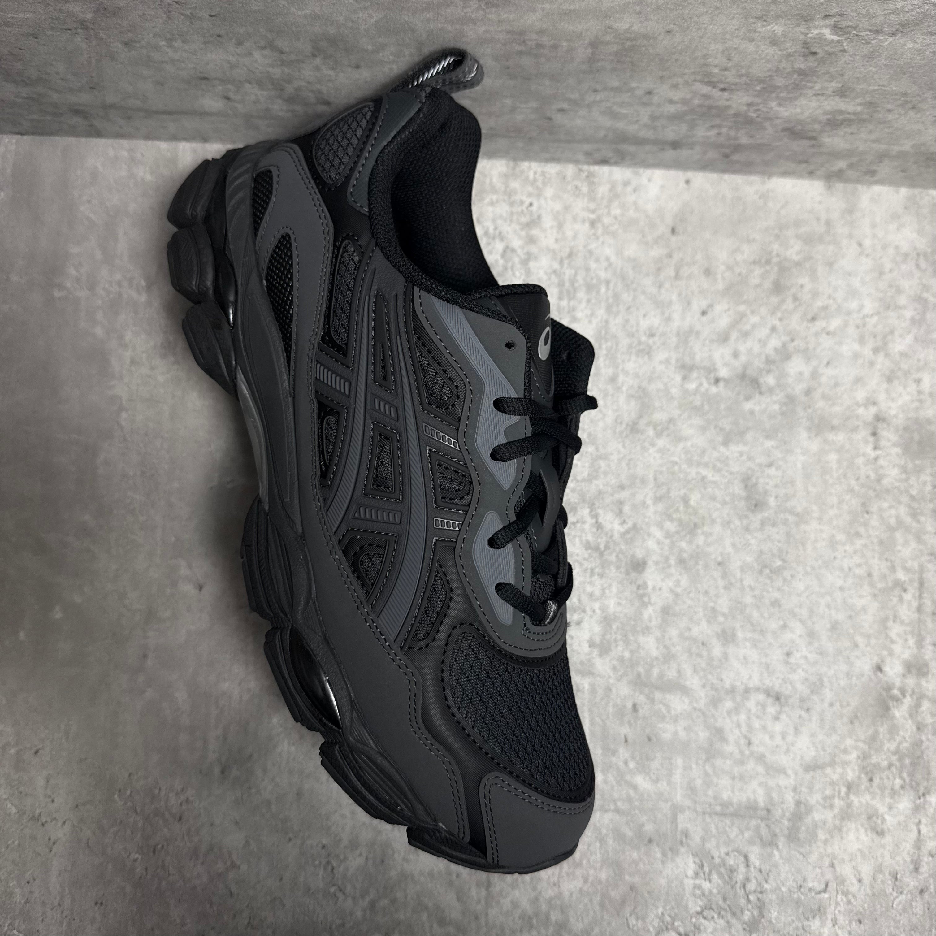 ASICS Gel-NYC RGD Black - Cheshire Creps 