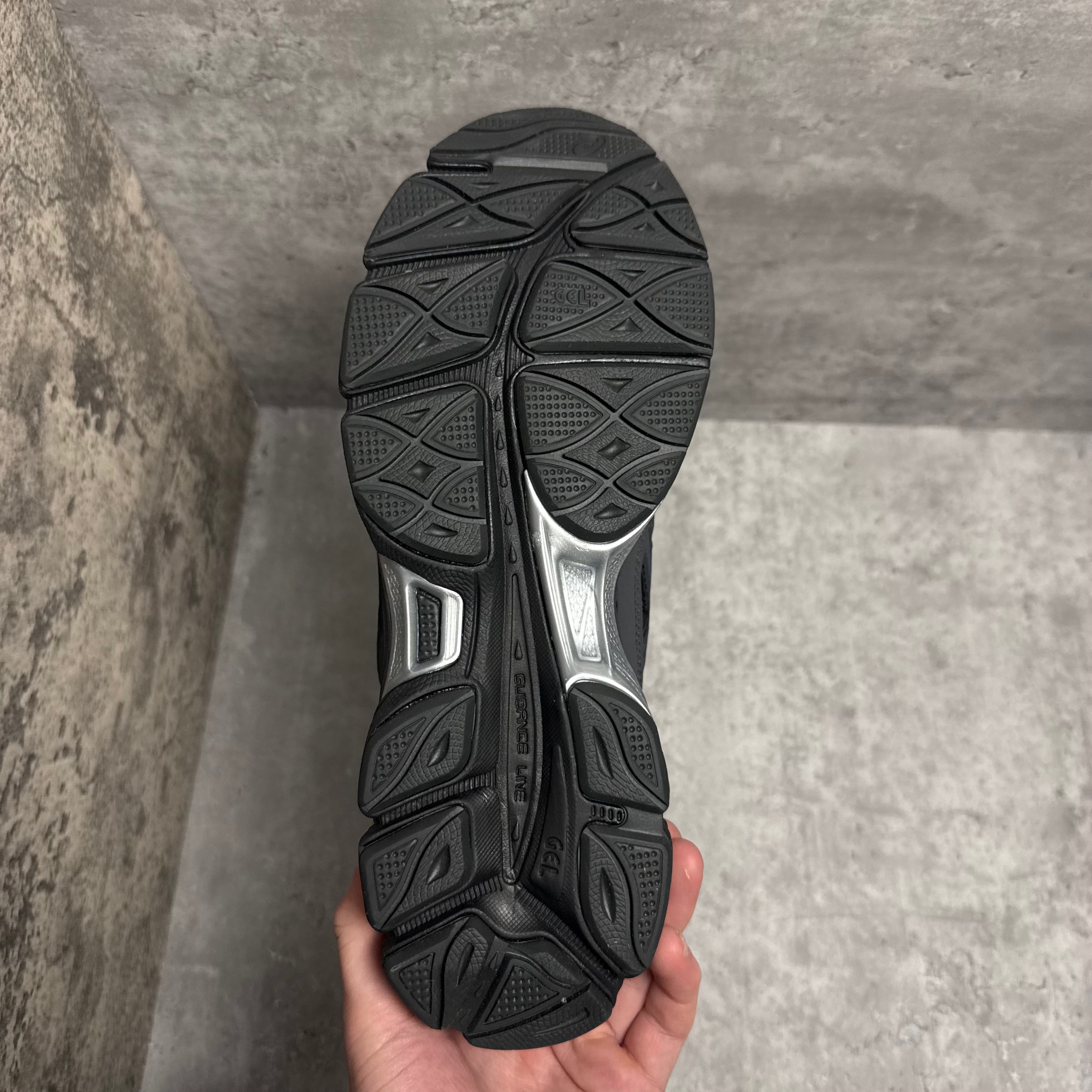 ASICS Gel-NYC RGD Black - Cheshire Creps