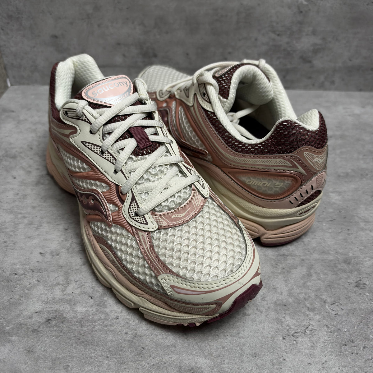 Saucony Pro Grid Omni 9 Ivory Peony