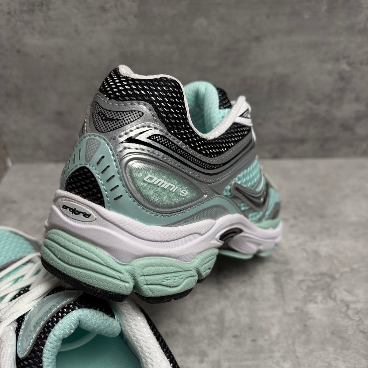 Saucony Pro Grid Omni 9 Fair Aqua