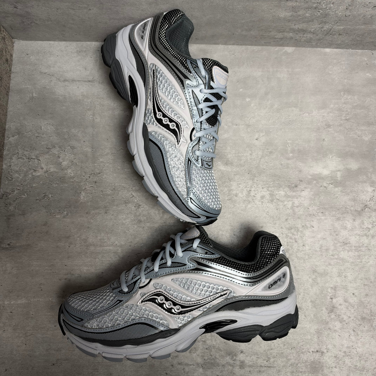 Saucony ProGrid Omni 9 'Microchip'