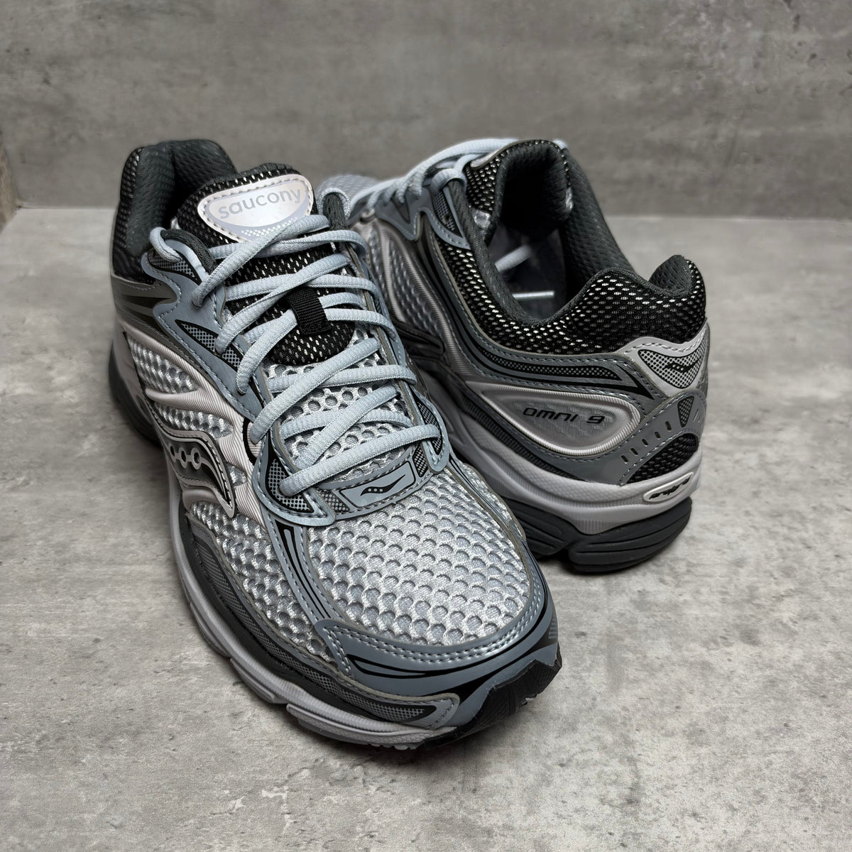 Saucony ProGrid Omni 9 'Microchip'