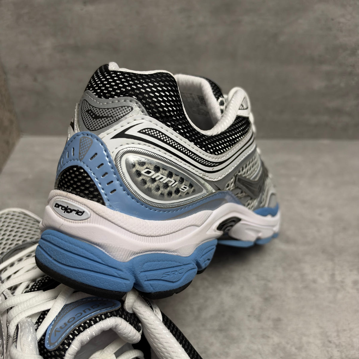 Saucony ProGrid Omni 9 'Blissful White'