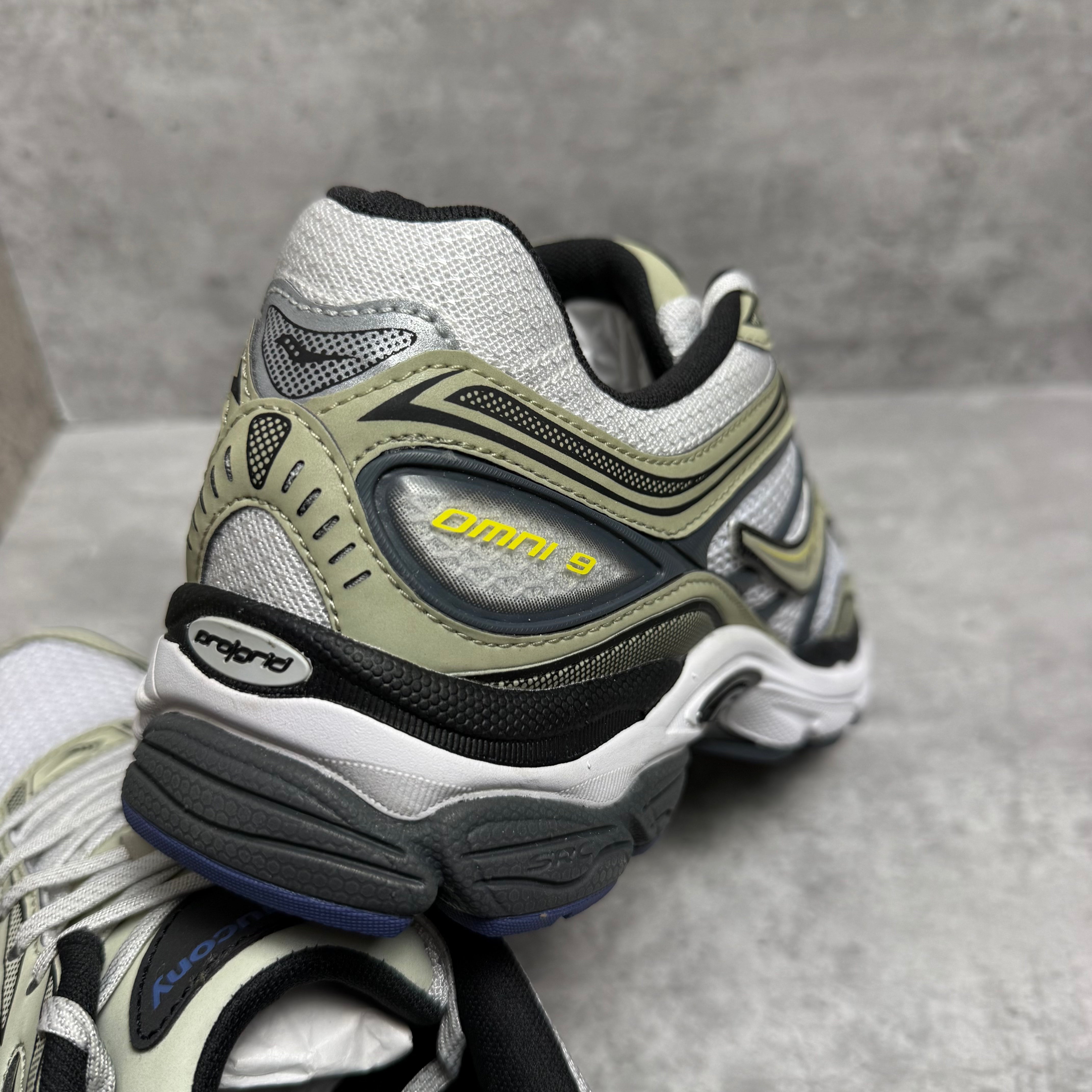 Saucony Pro Grid Omni 9 Volt Navy