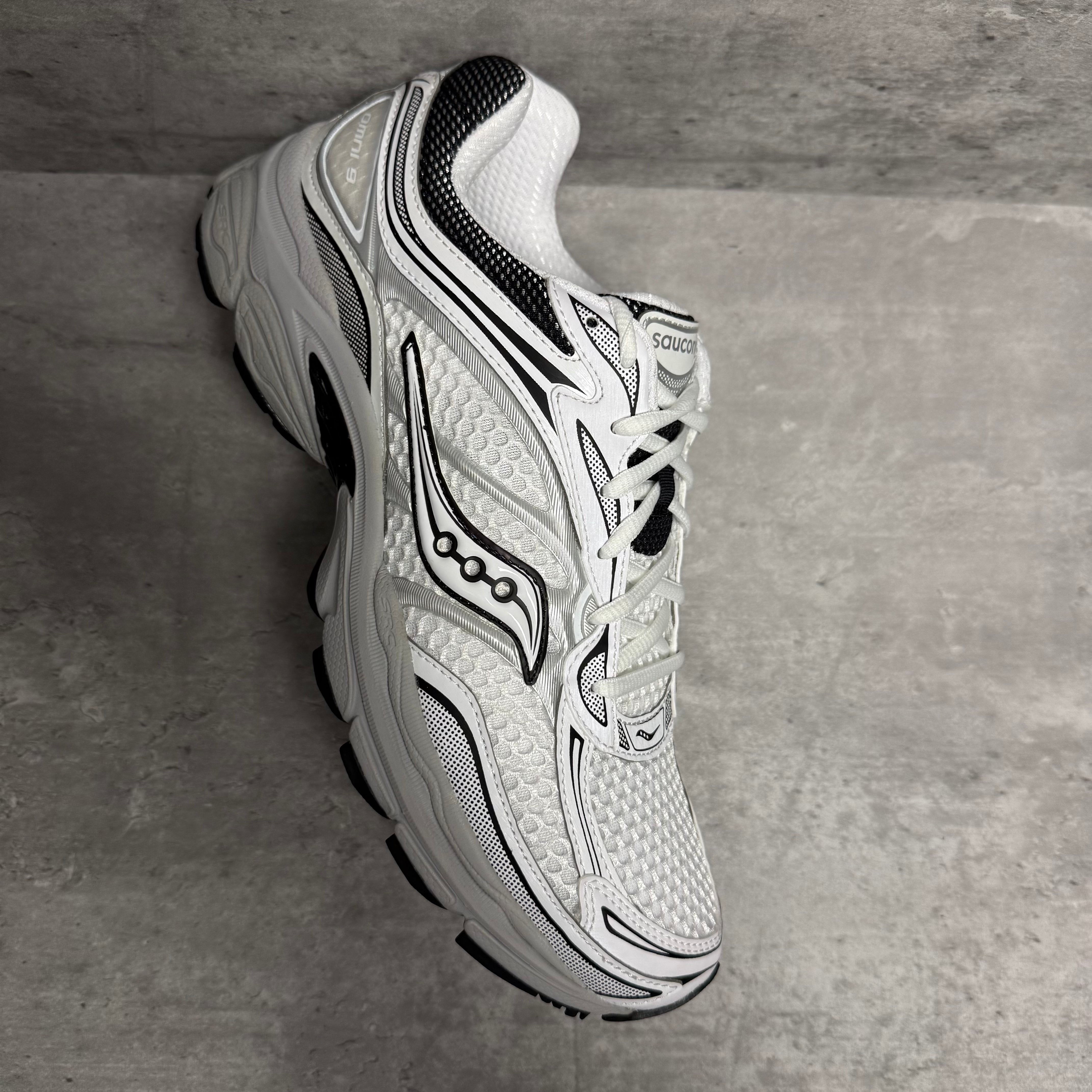 Saucony Pro Grid Omni 9 White Cadet