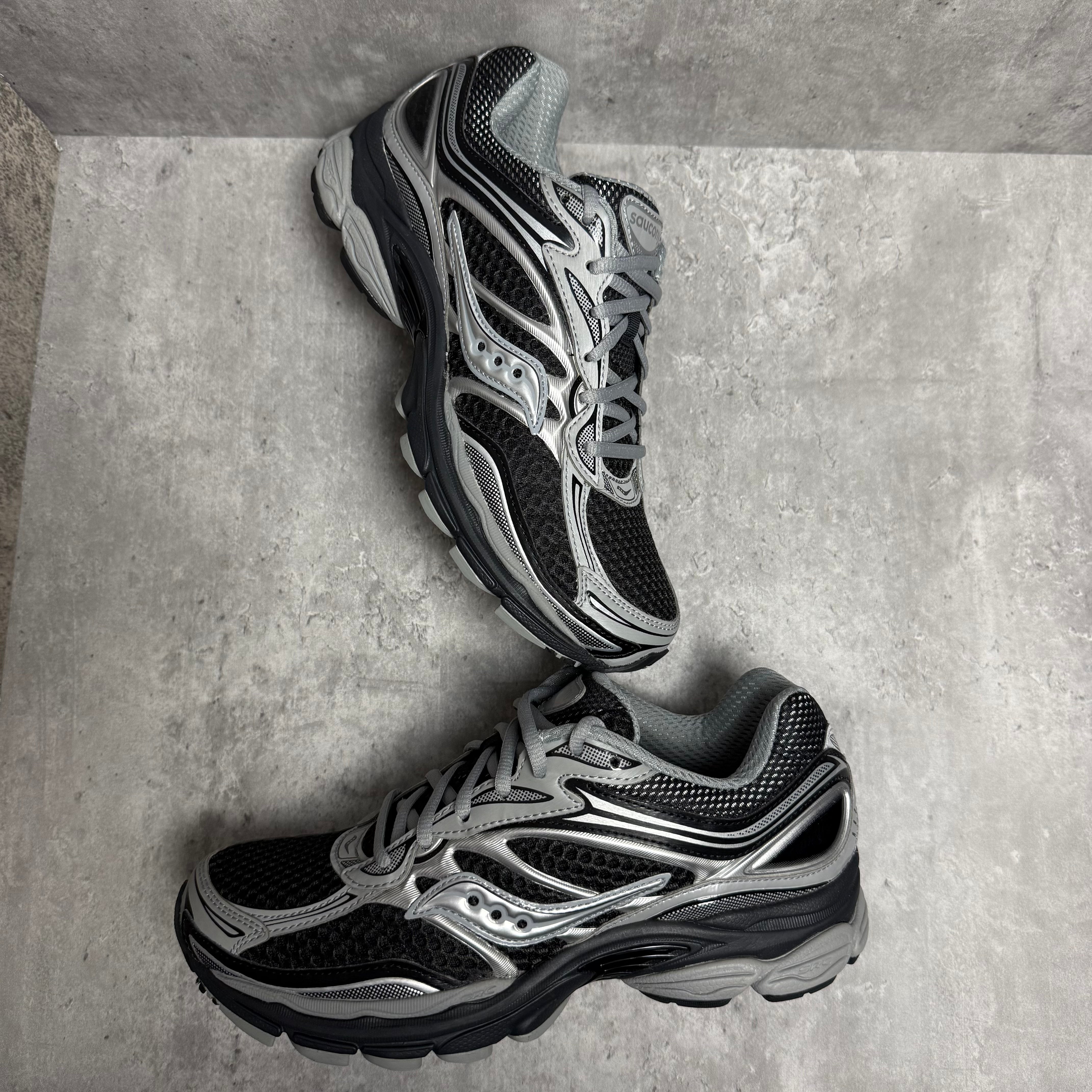 Saucony Pro Grid Omni 9 Black Silver