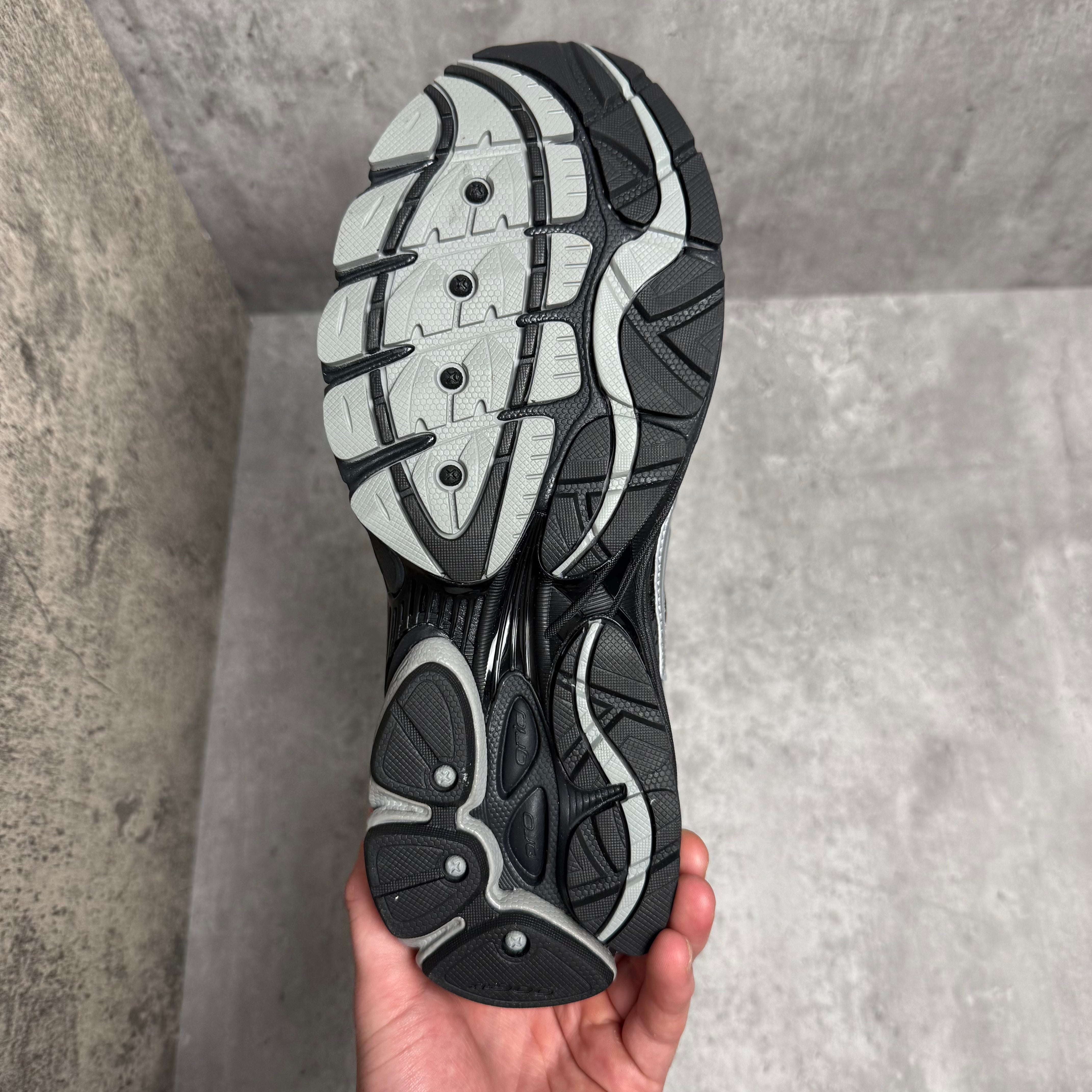 Saucony Pro Grid Omni 9 Black Silver