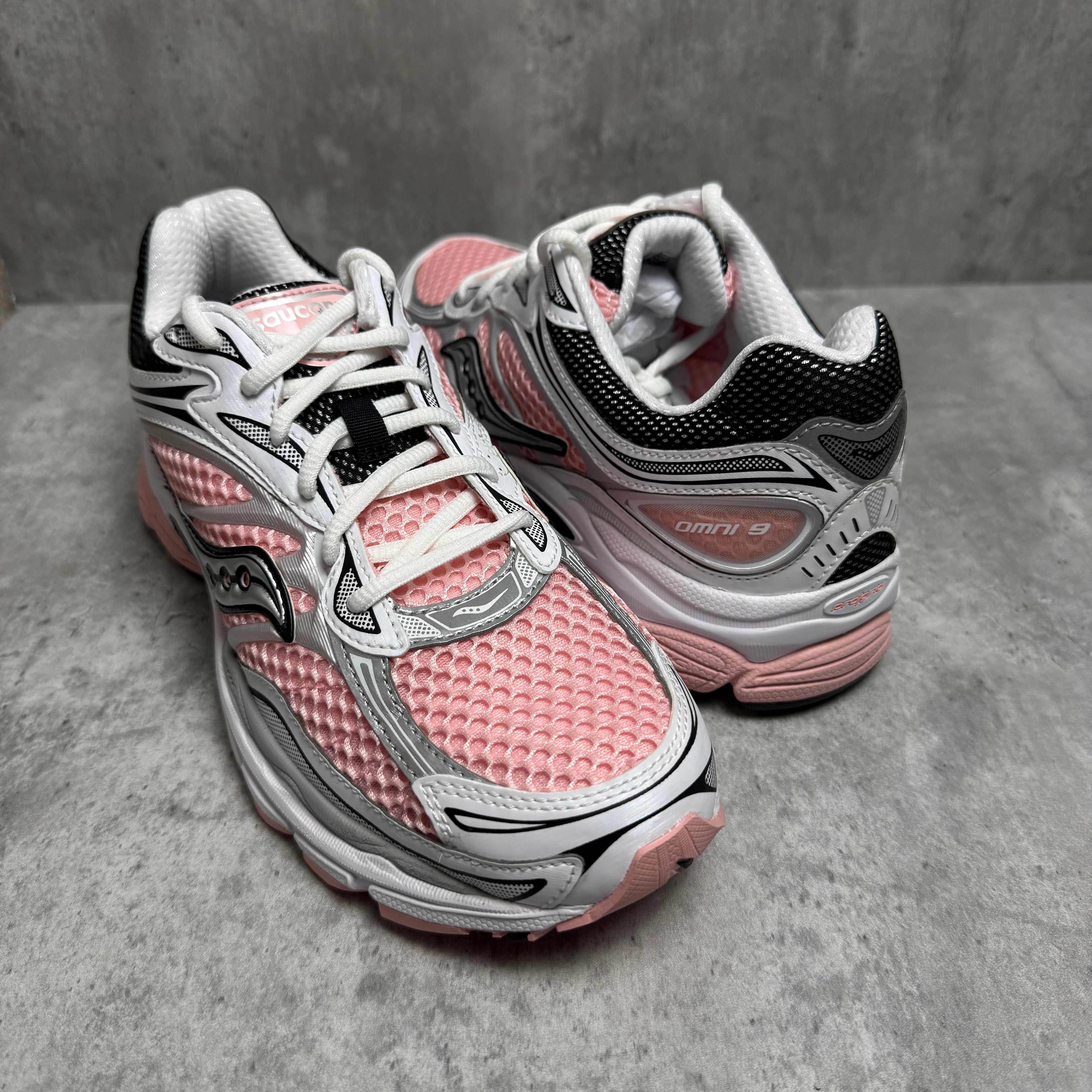 Saucony Pro Grid Omni 9 White Touch