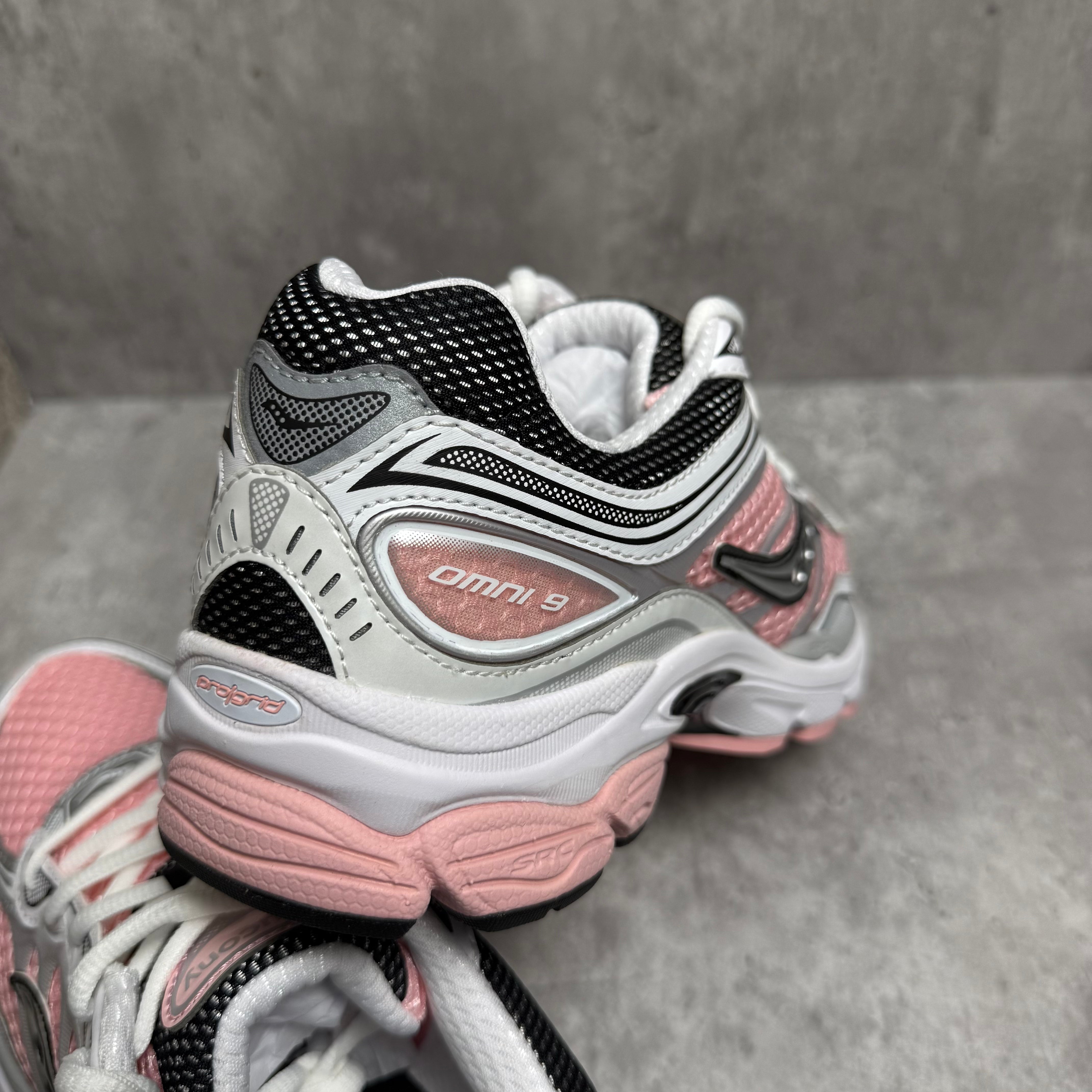 Saucony Pro Grid Omni 9 White Touch