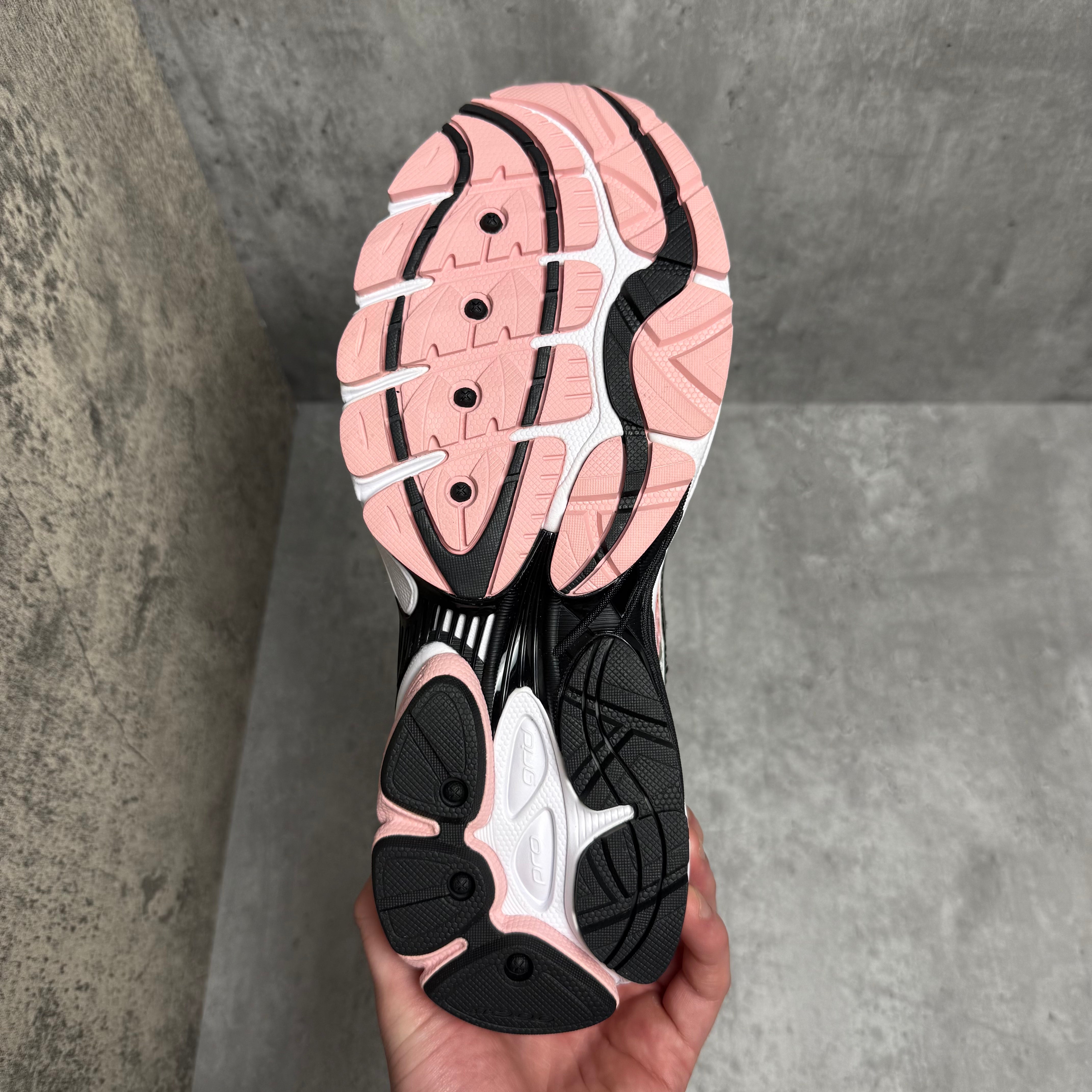 Saucony Pro Grid Omni 9 White Touch