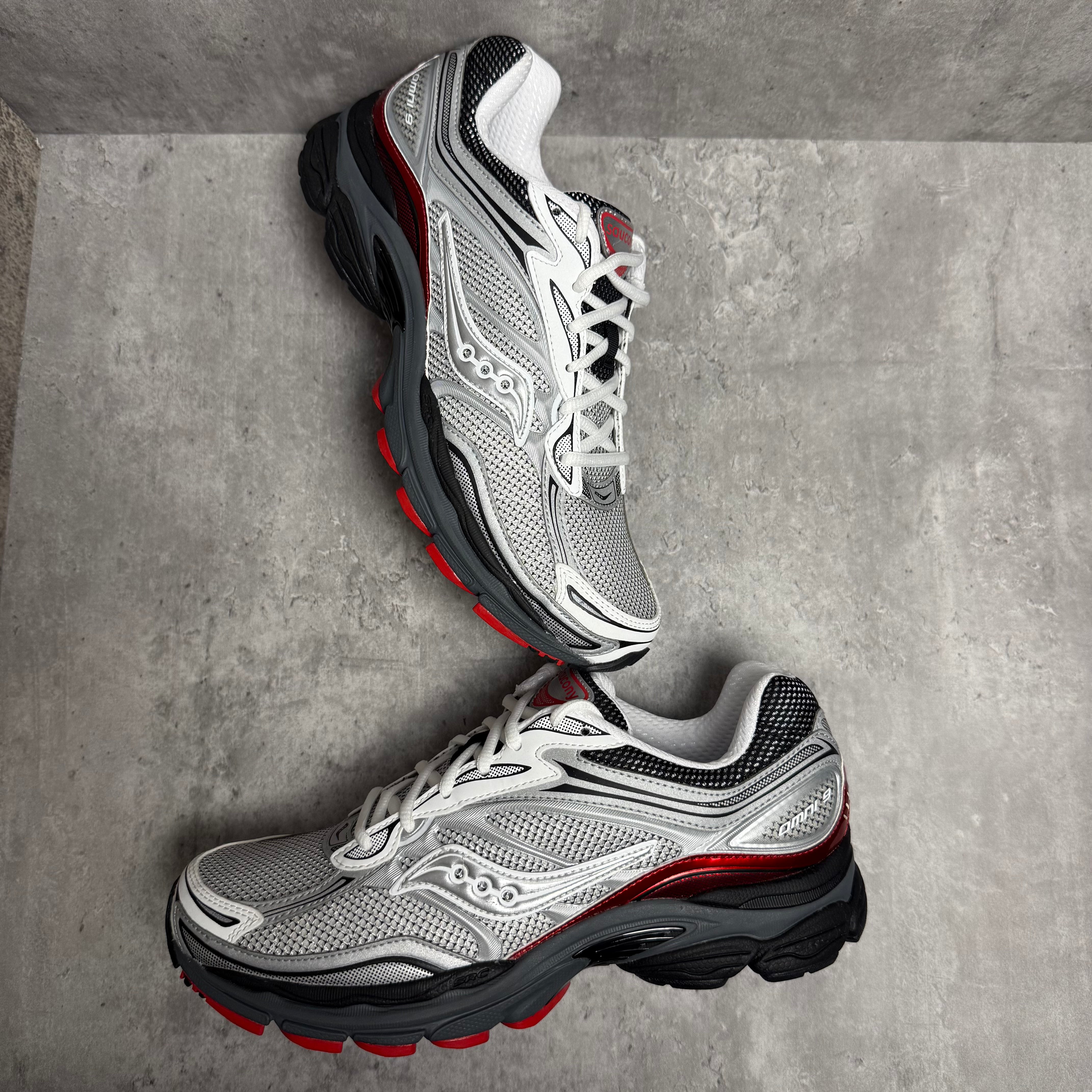 Saucony Pro Grid Omni 9 Crimson Red